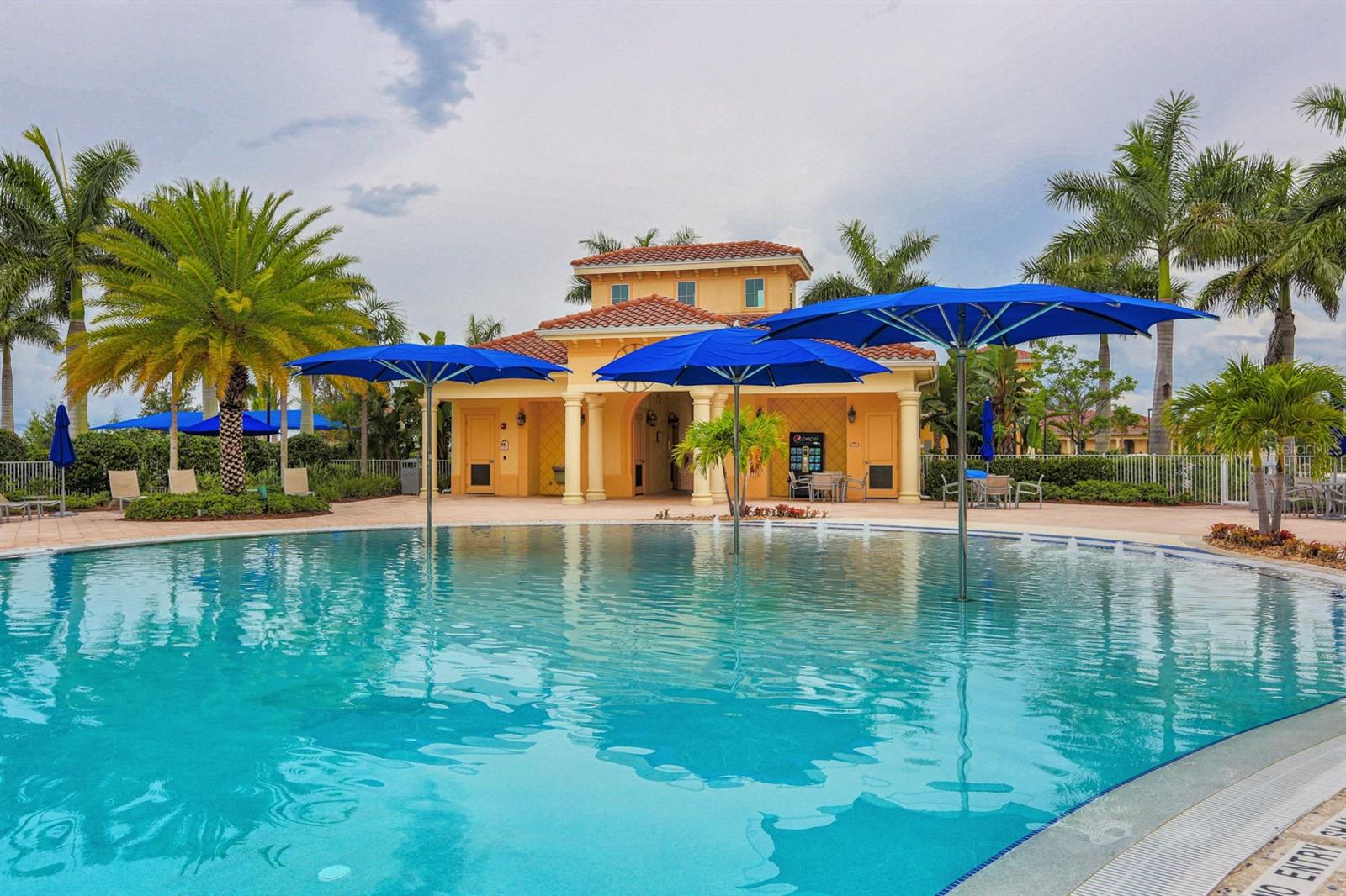 ISLANDWALK/THE WEST VLGS PH 4 - Residential