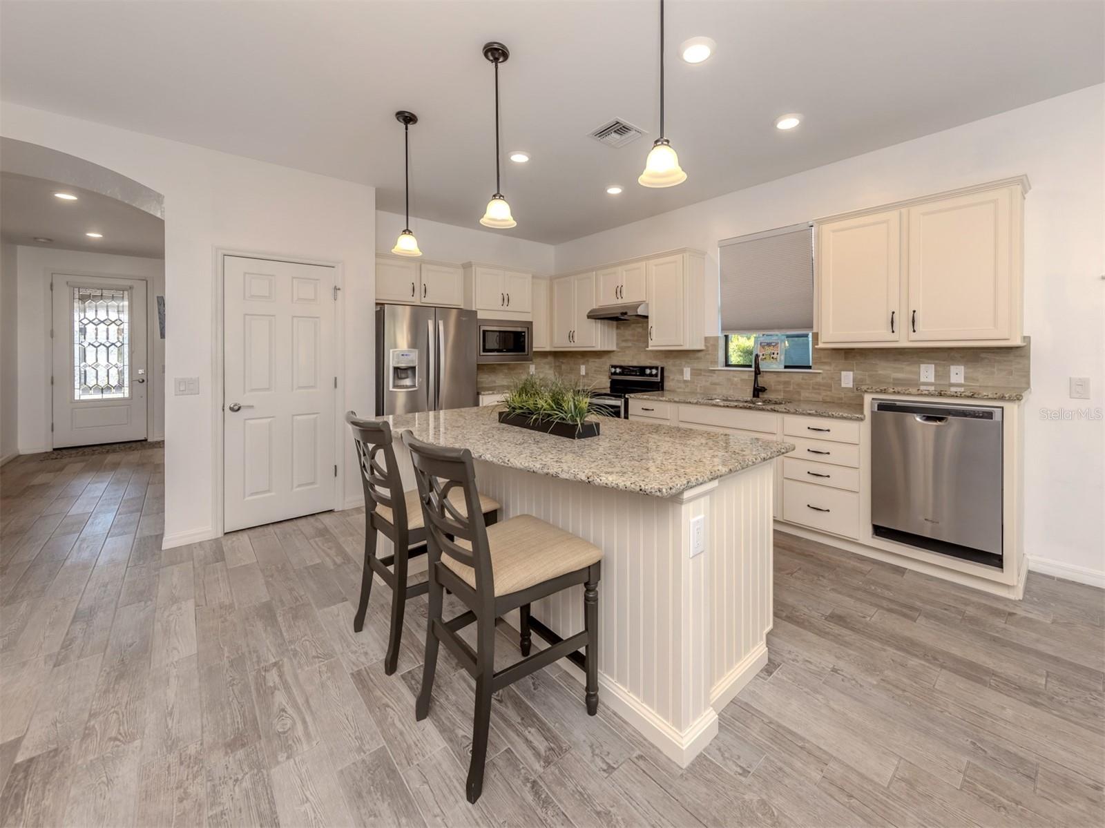 ISLANDWALK/THE WEST VLGS PH 4 - Residential