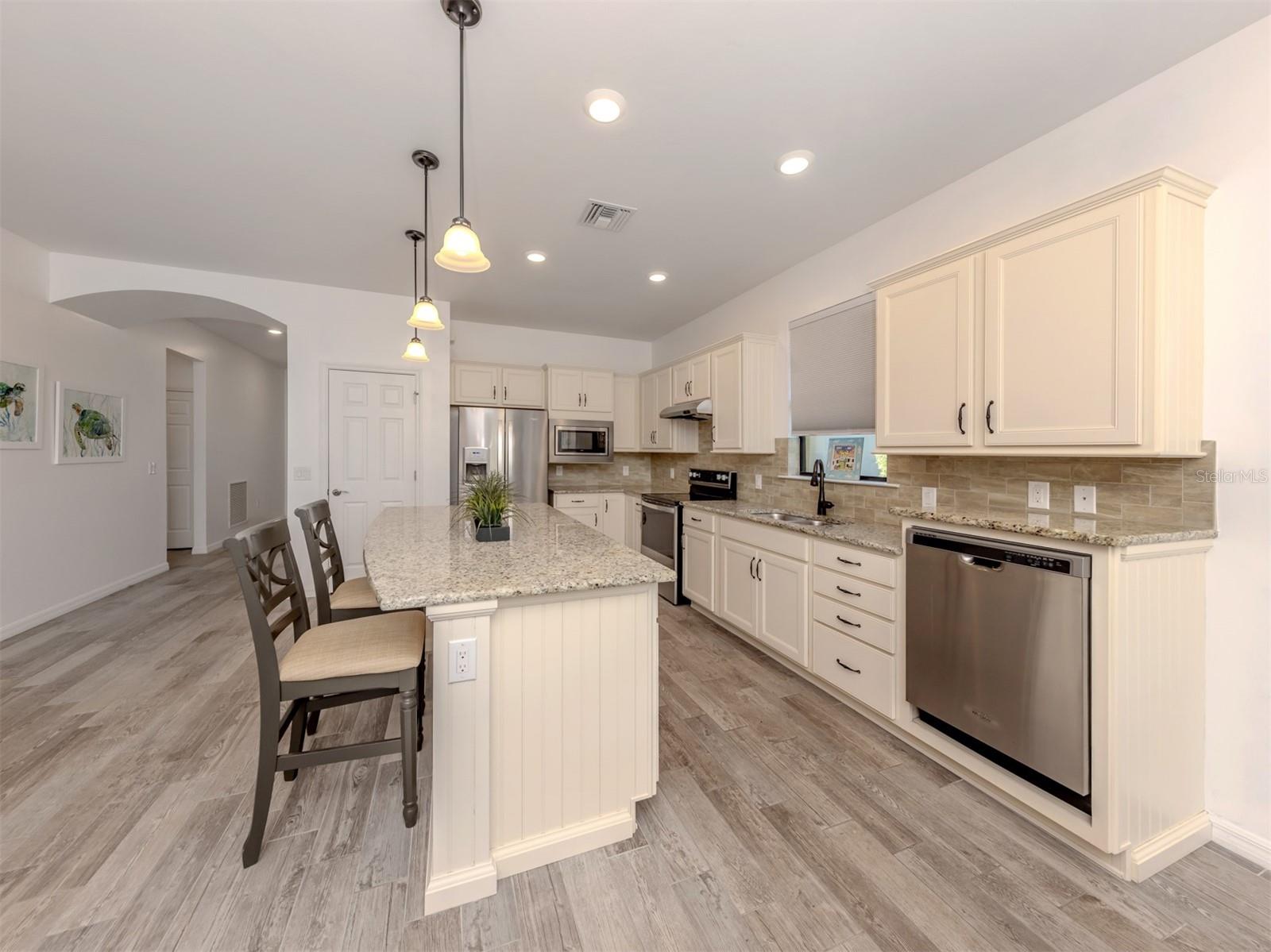 ISLANDWALK/THE WEST VLGS PH 4 - Residential