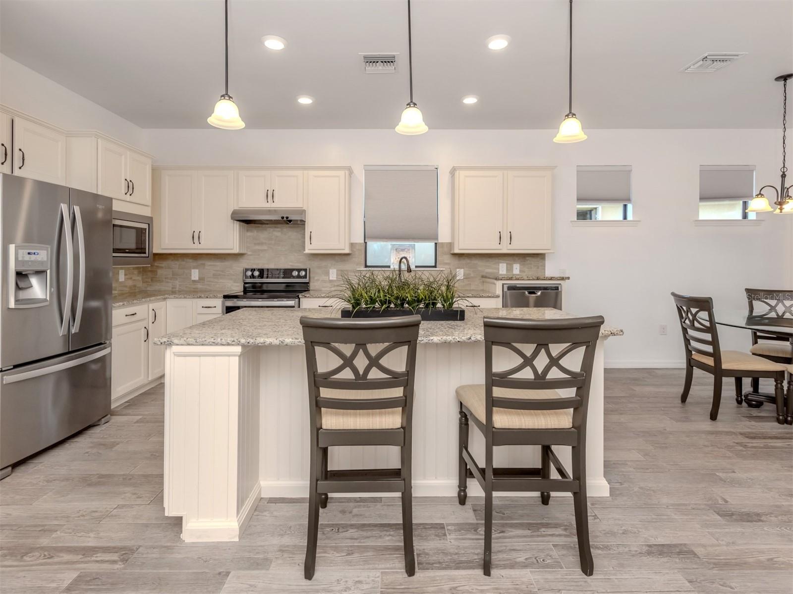 ISLANDWALK/THE WEST VLGS PH 4 - Residential