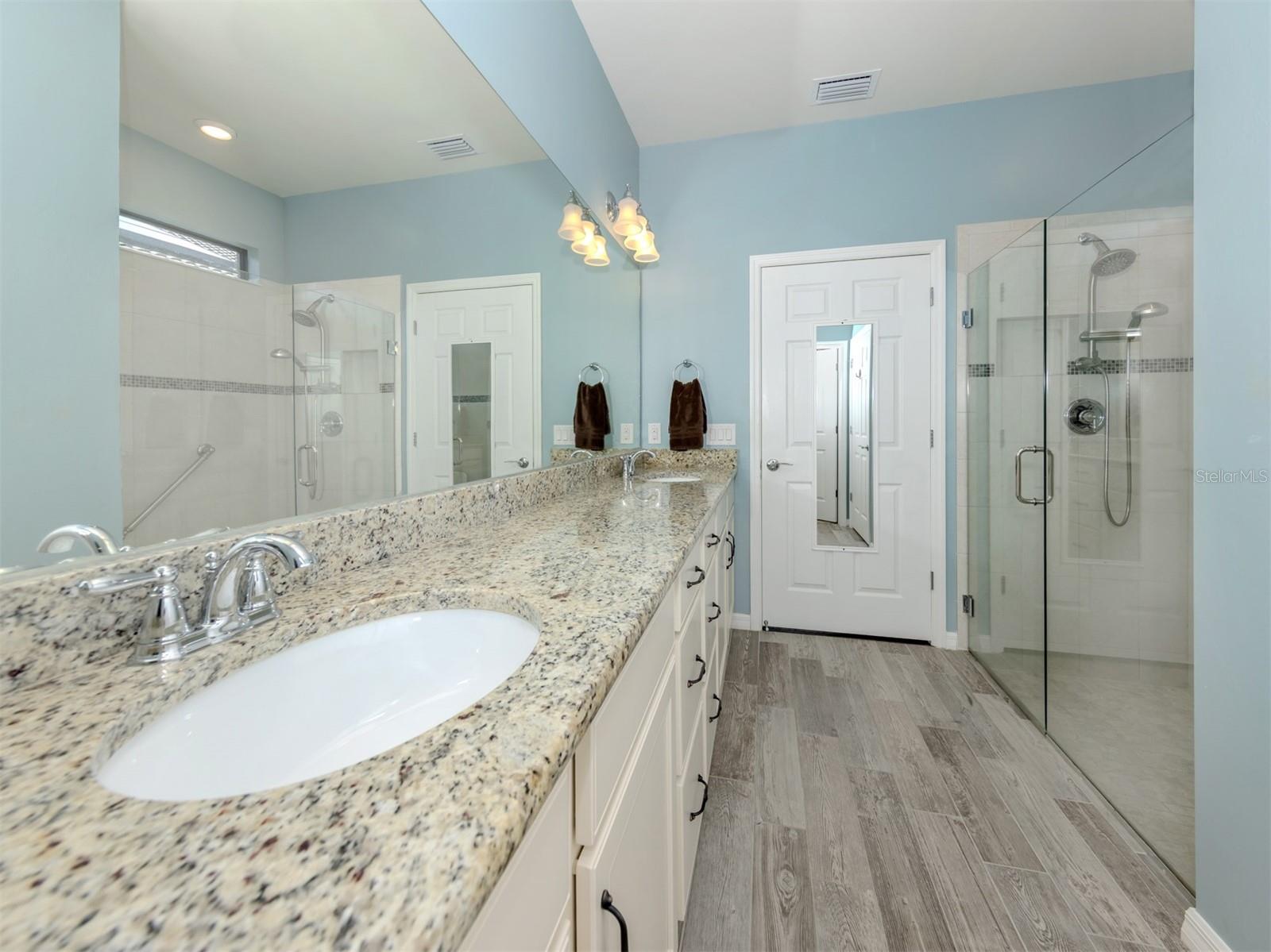 ISLANDWALK/THE WEST VLGS PH 4 - Residential