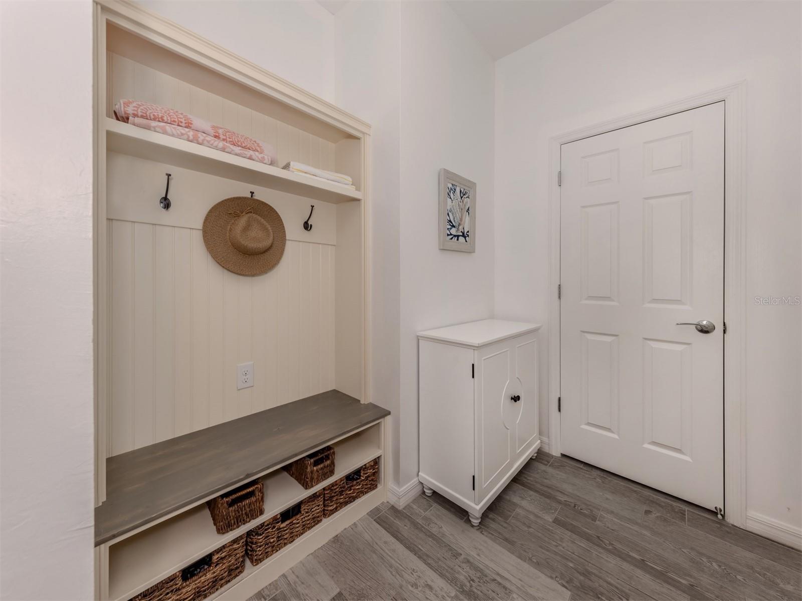 ISLANDWALK/THE WEST VLGS PH 4 - Residential