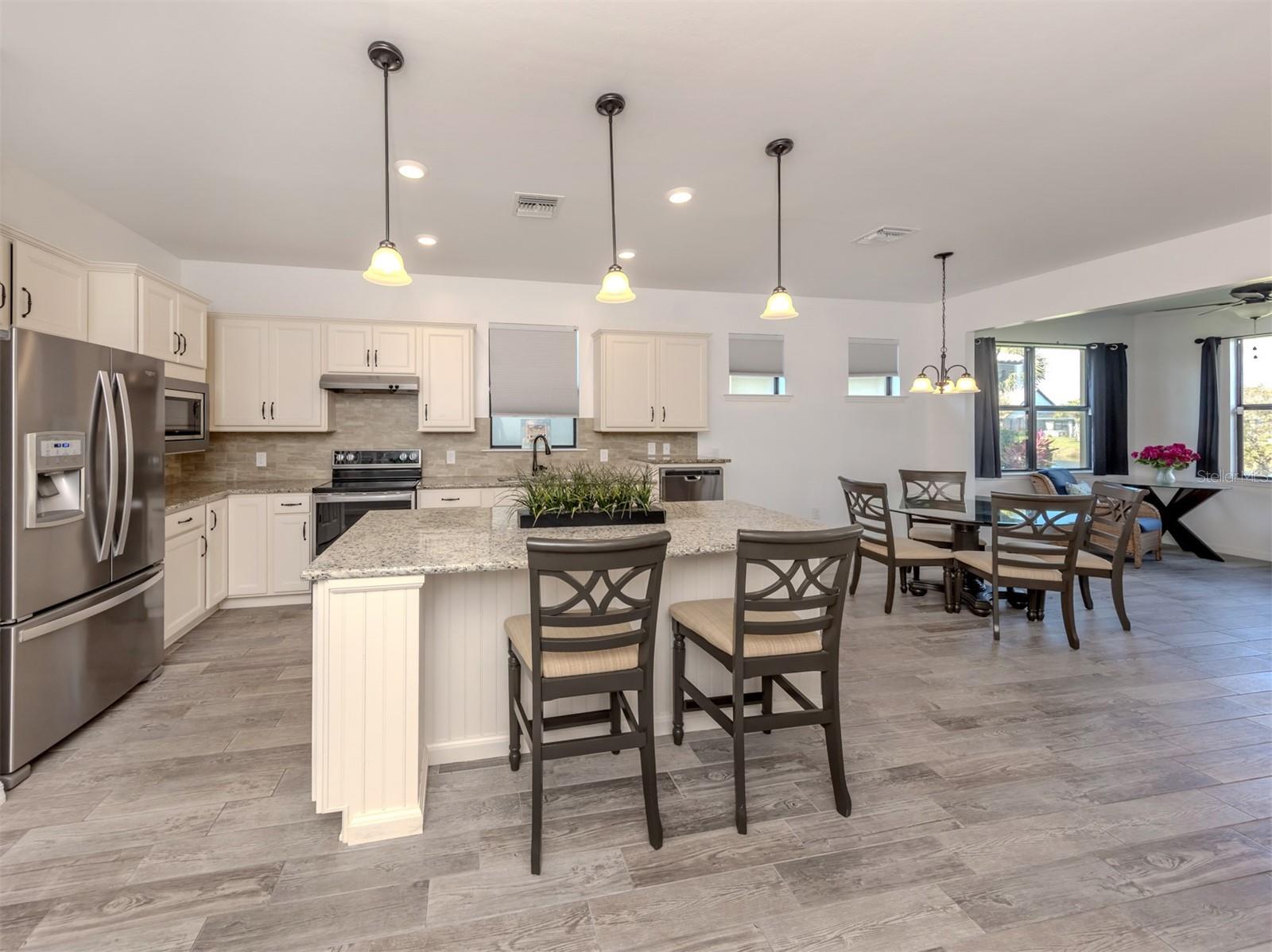 ISLANDWALK/THE WEST VLGS PH 4 - Residential