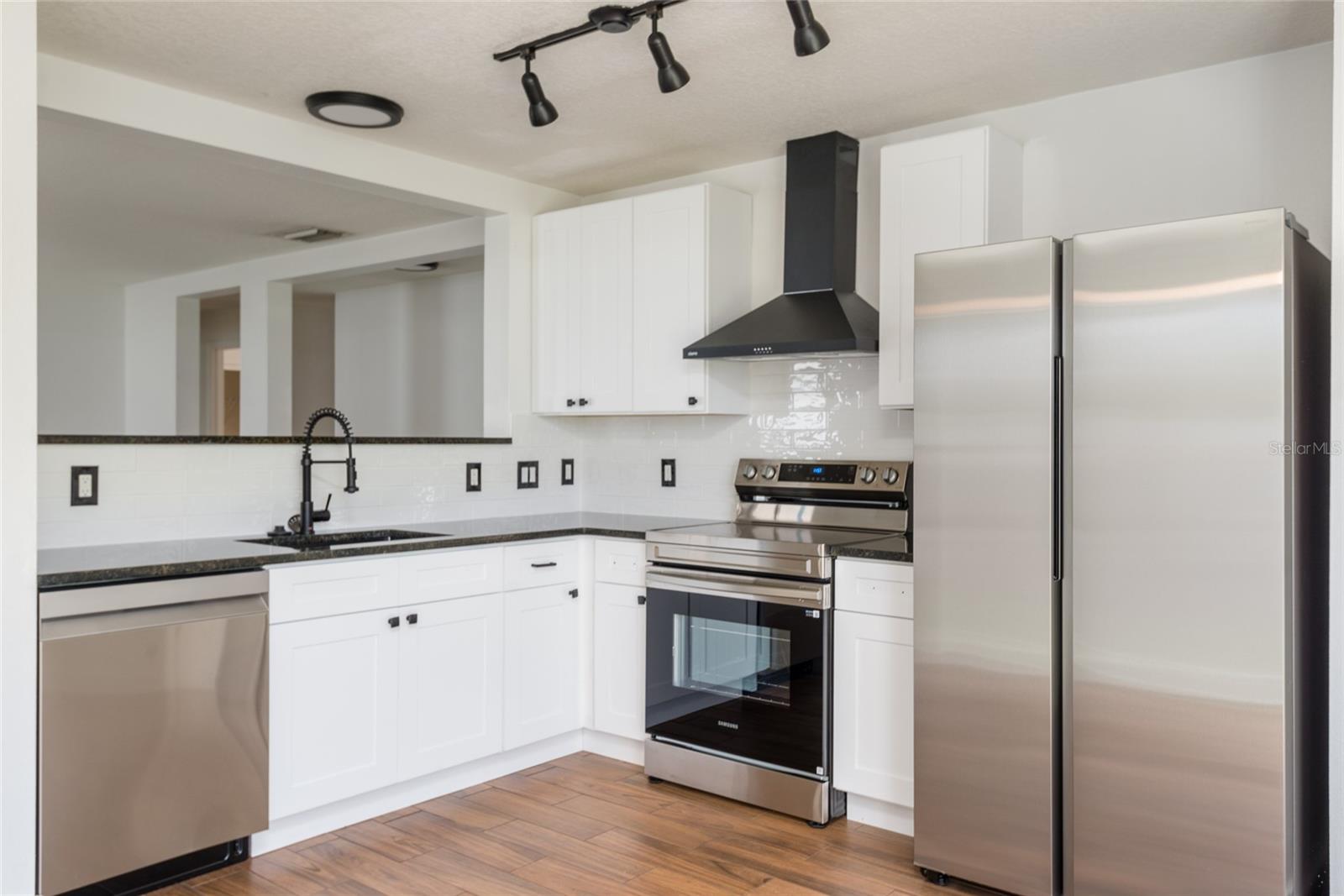 MANGO GROVES UNIT 2 - Residential