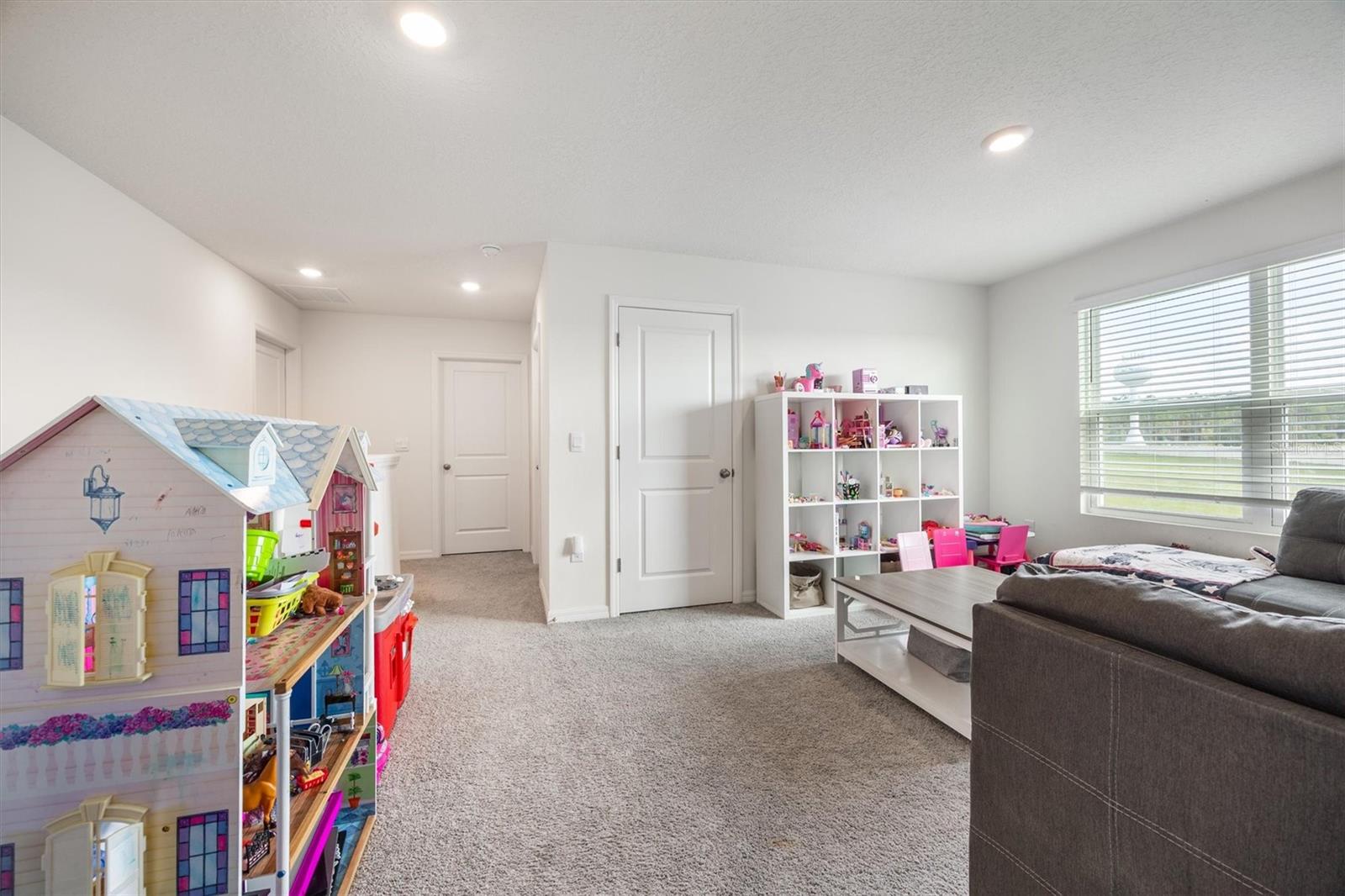 AVALON WOODS - Residential