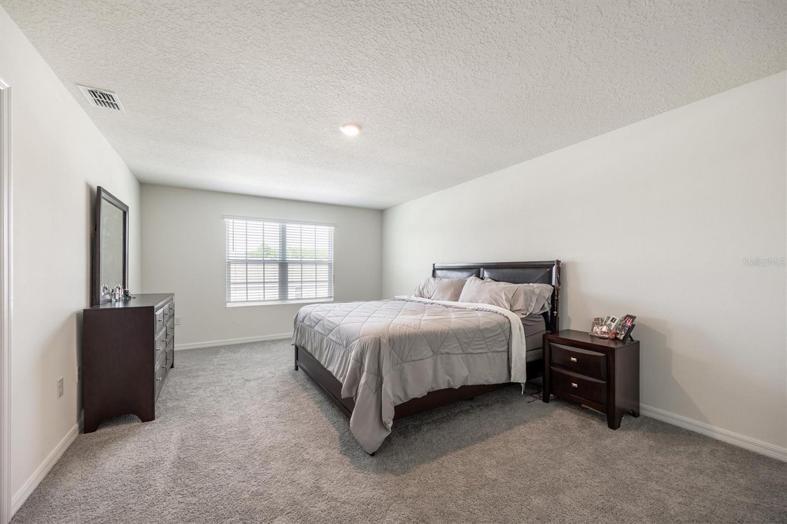 AVALON WOODS - Residential