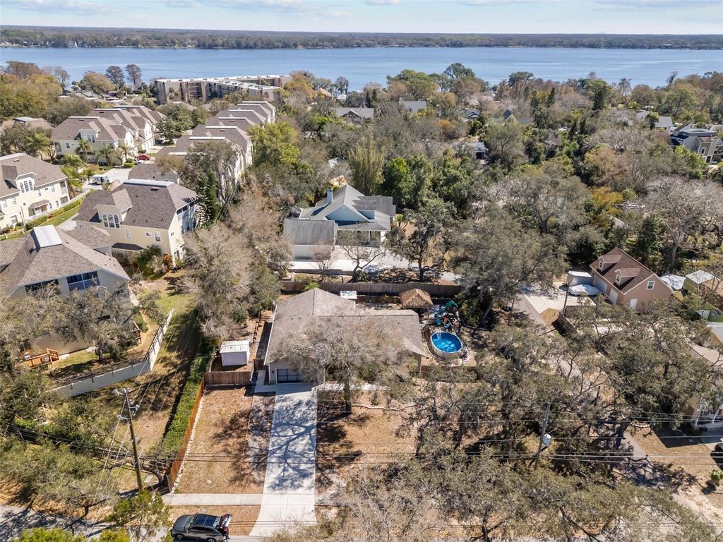 Photo of 275 S Highland Avenue, Tarpon Springs, FL 34689 (MLS # TB8468706)