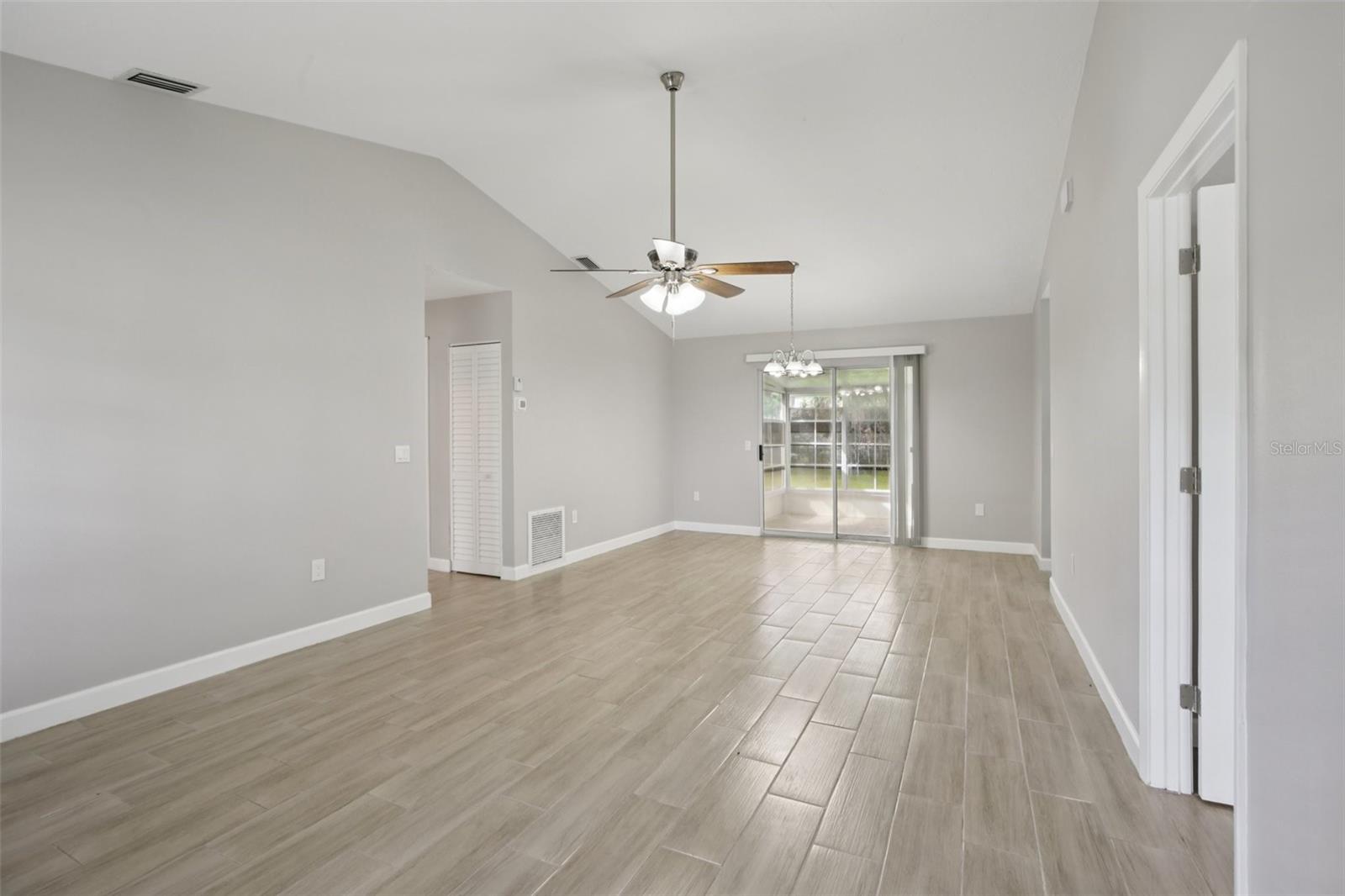 2907 IDA LANE