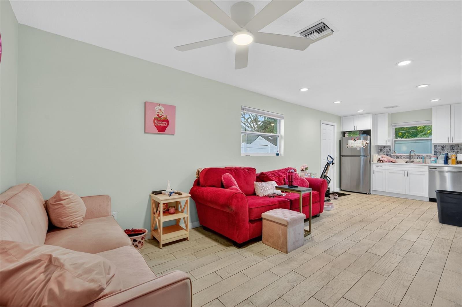 CROMWELL HEIGHTS - Residential Income