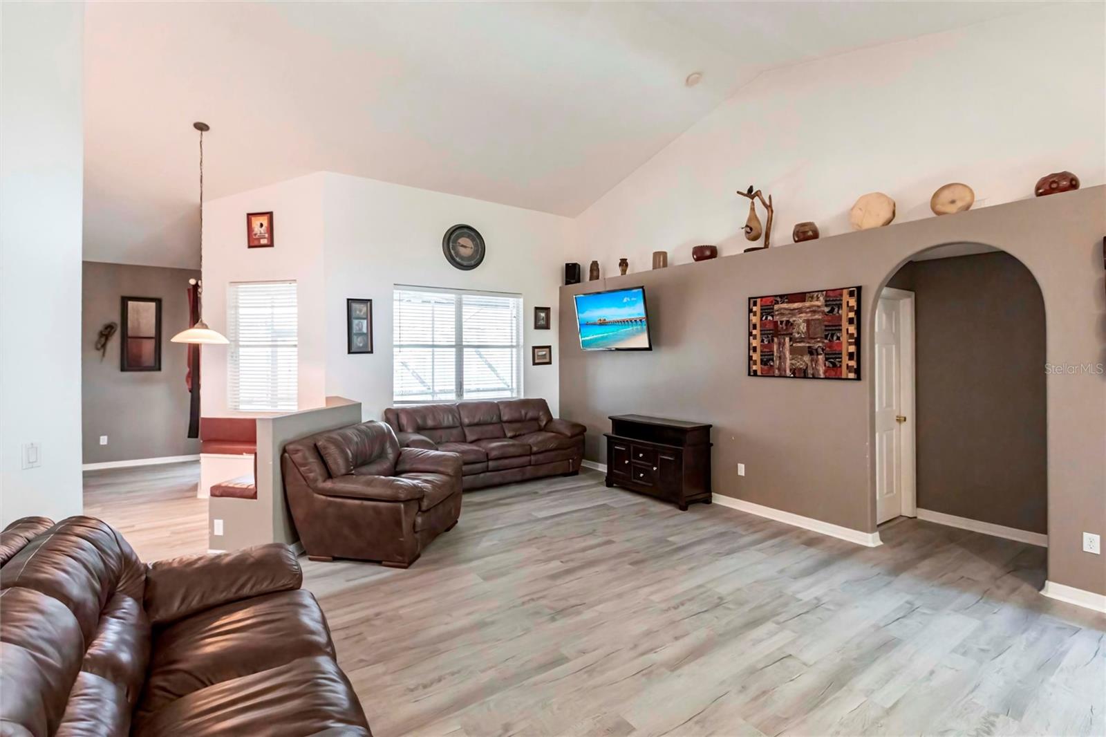 1825 GOURMET ROAD