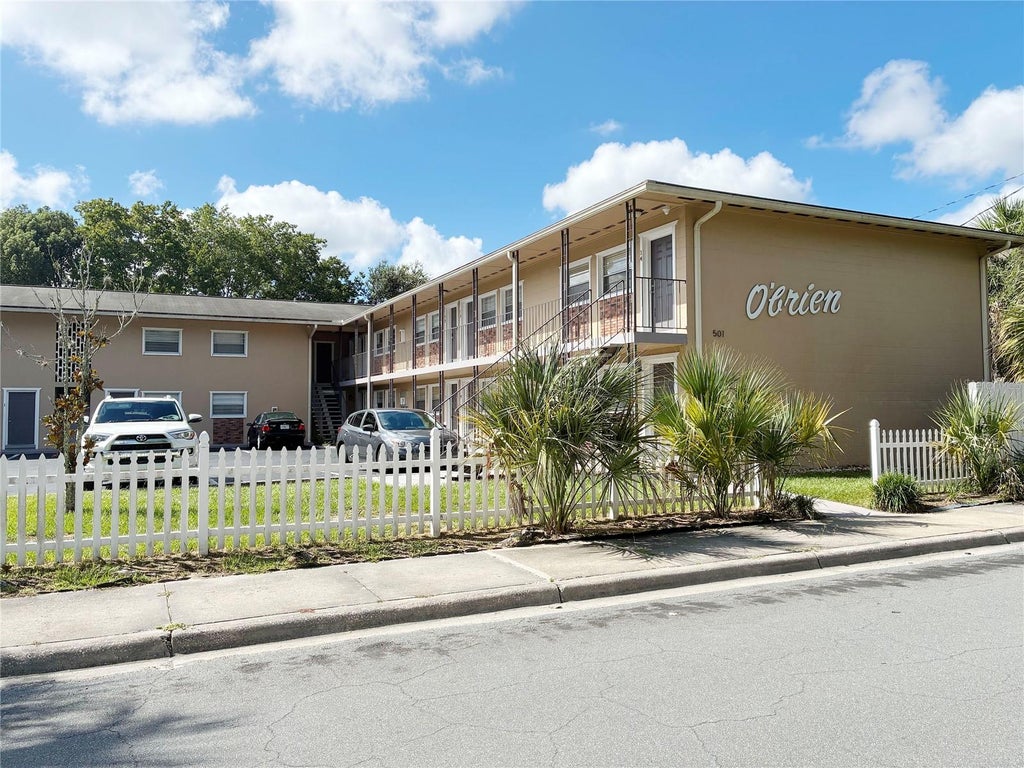 Photo of 501 NW 15th Avenue #4, Gainesville, FL 32601 (MLS # GC543671)