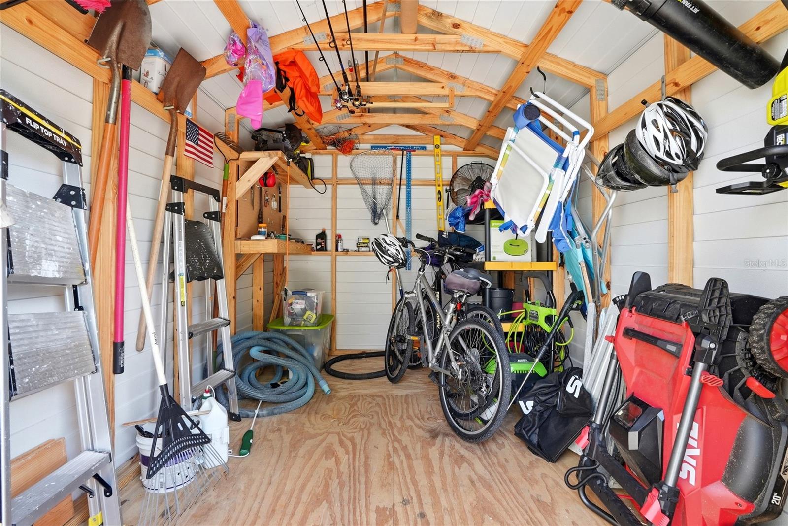 LEWIS ISLAND SEC 1 - Residential