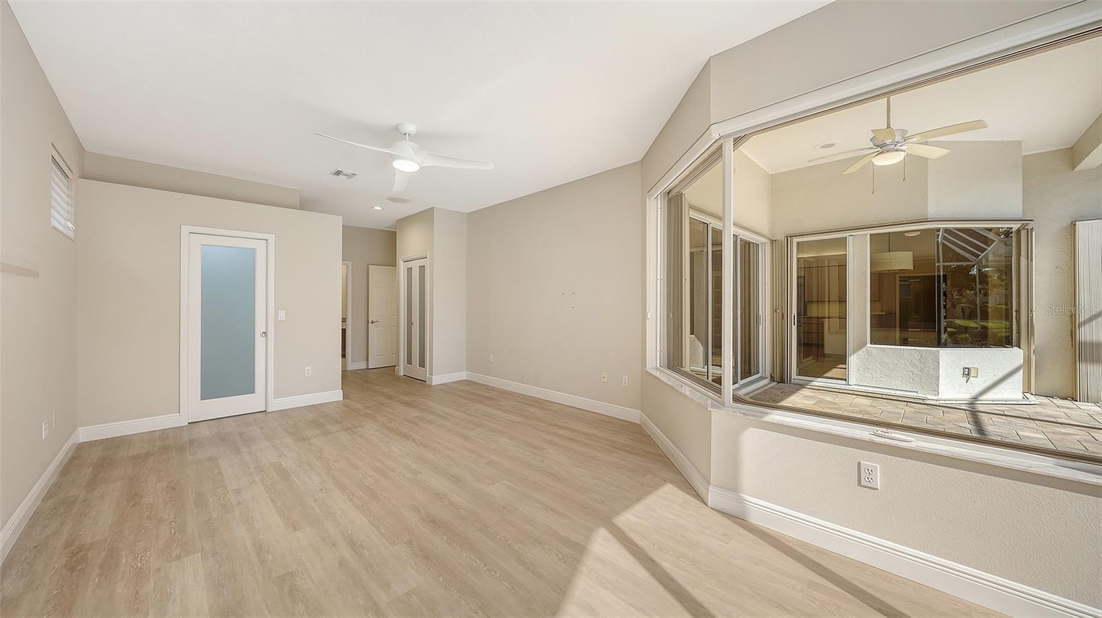 UNIVERSITY PARK COUNTRY CLUB - Residential