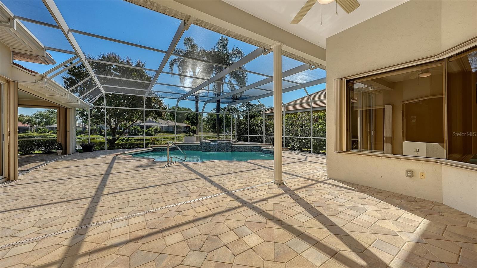 UNIVERSITY PARK COUNTRY CLUB - Residential