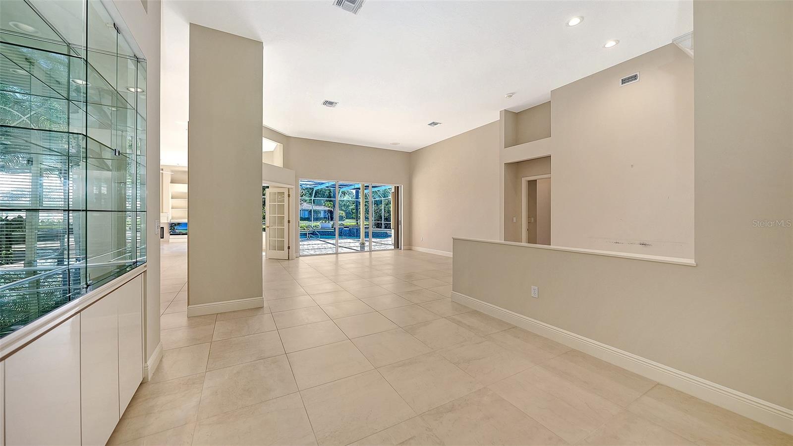 UNIVERSITY PARK COUNTRY CLUB - Residential