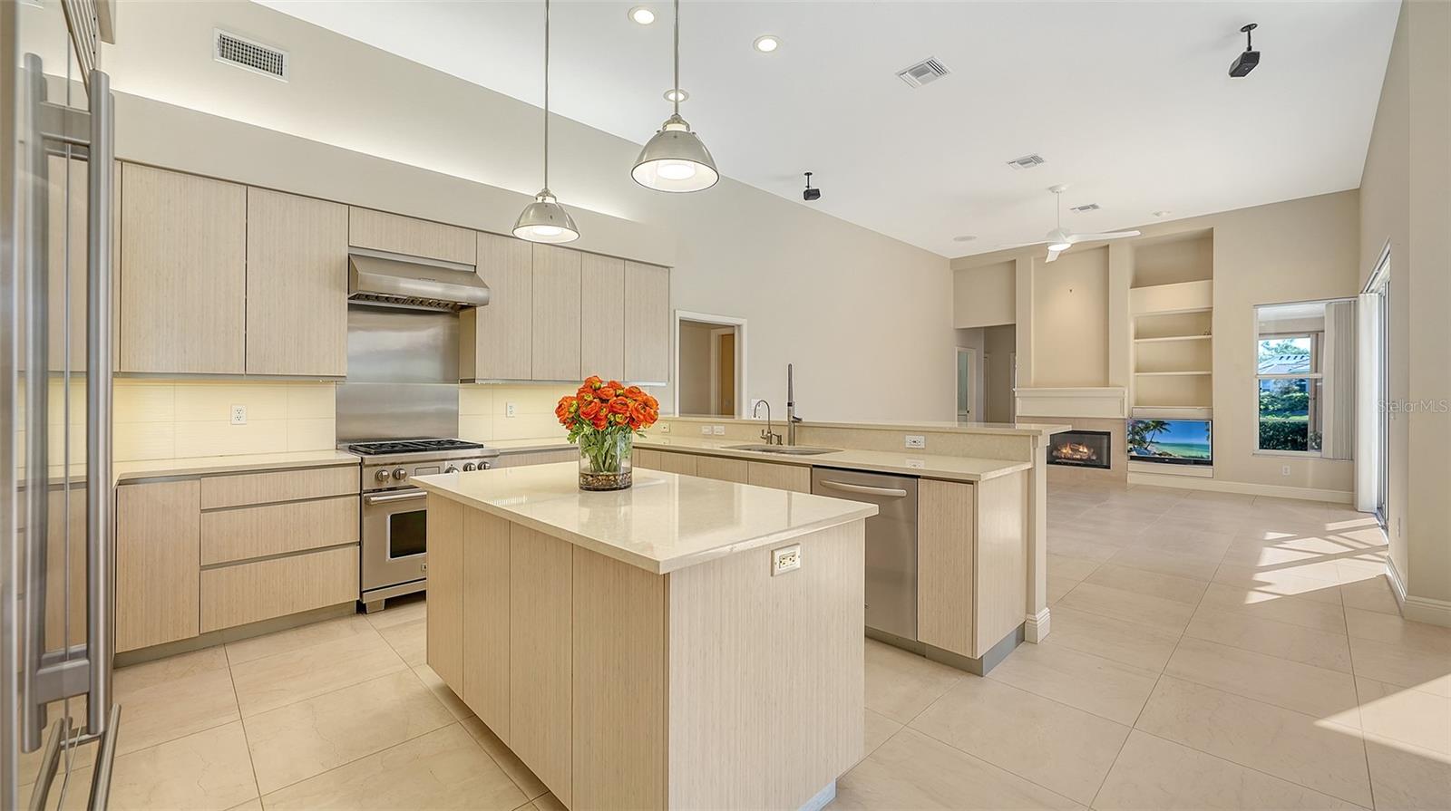 UNIVERSITY PARK COUNTRY CLUB - Residential