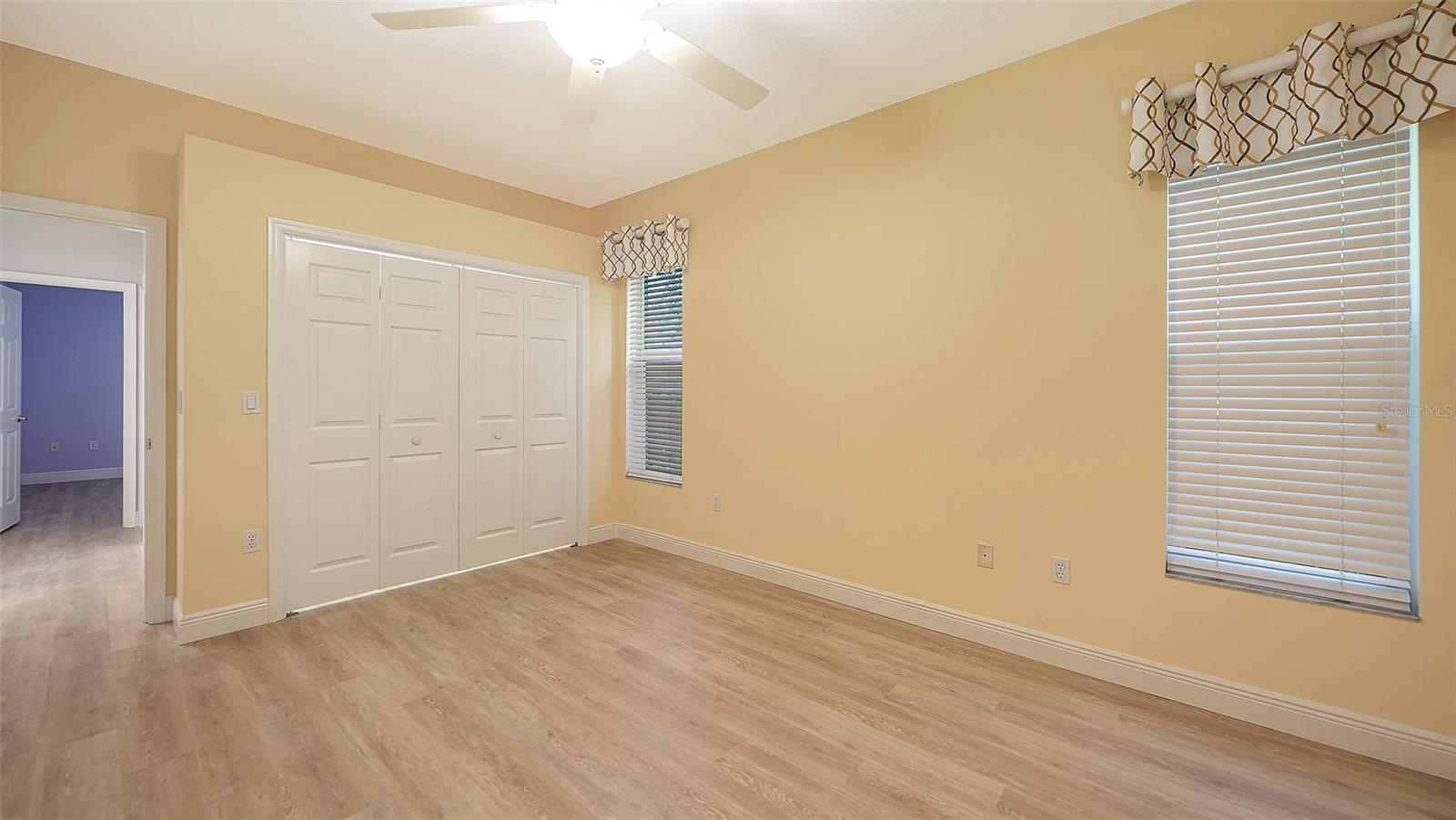 UNIVERSITY PARK COUNTRY CLUB - Residential