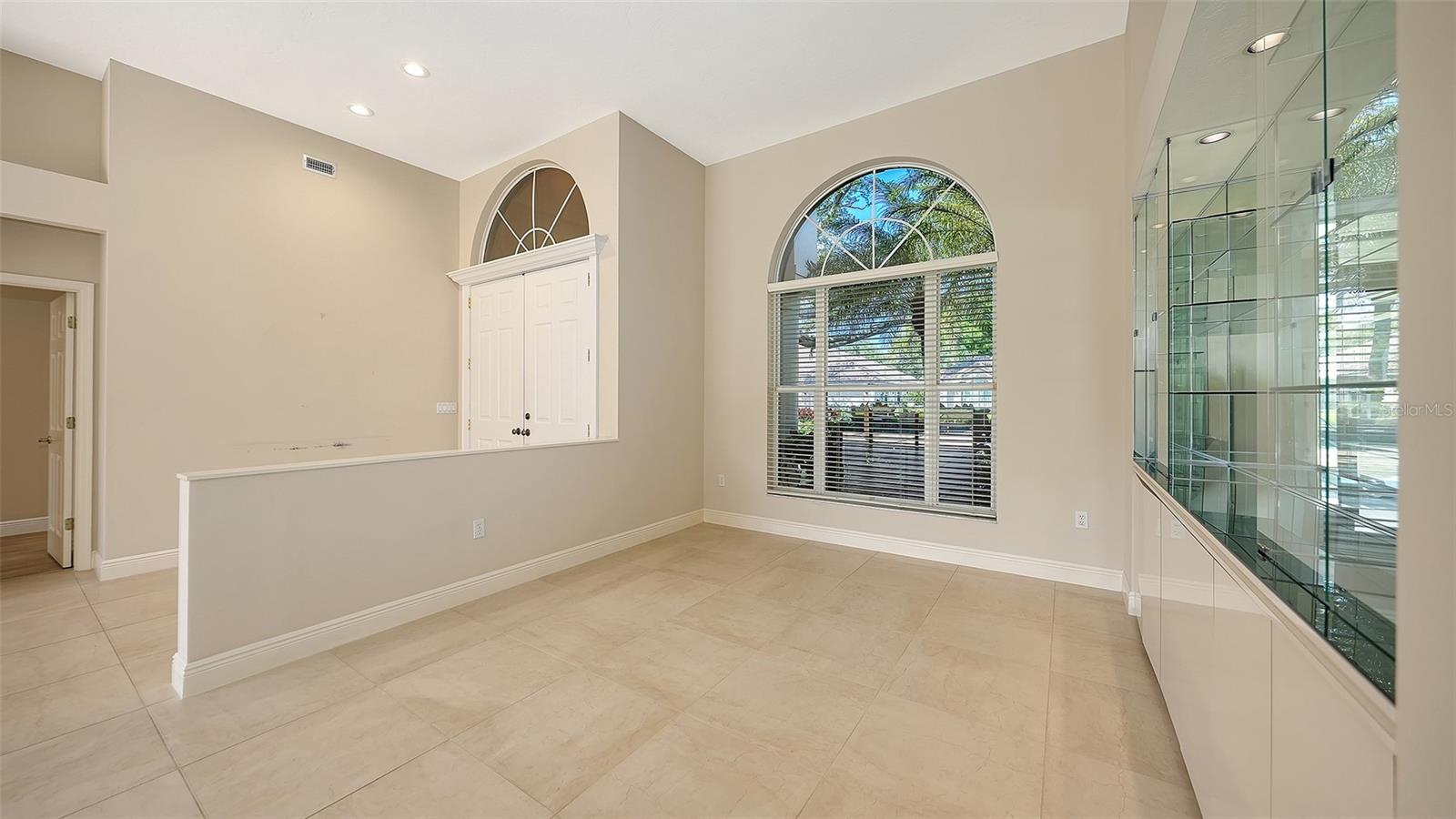 UNIVERSITY PARK COUNTRY CLUB - Residential