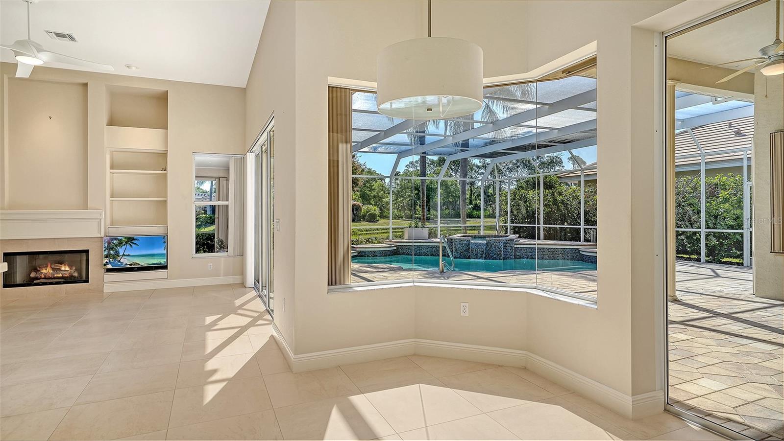 UNIVERSITY PARK COUNTRY CLUB - Residential