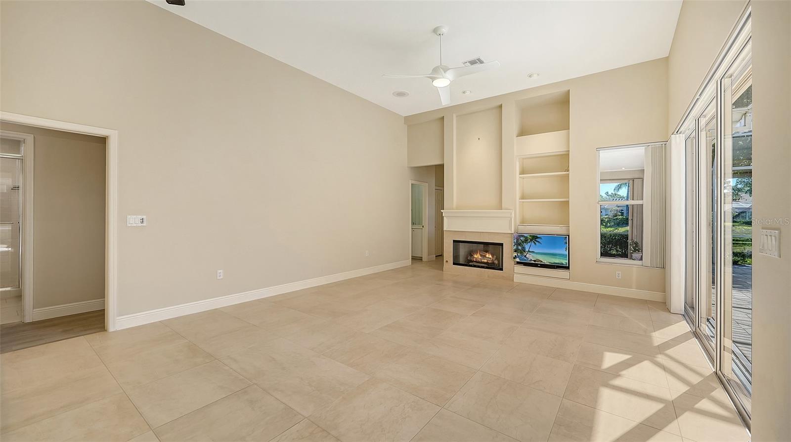 UNIVERSITY PARK COUNTRY CLUB - Residential