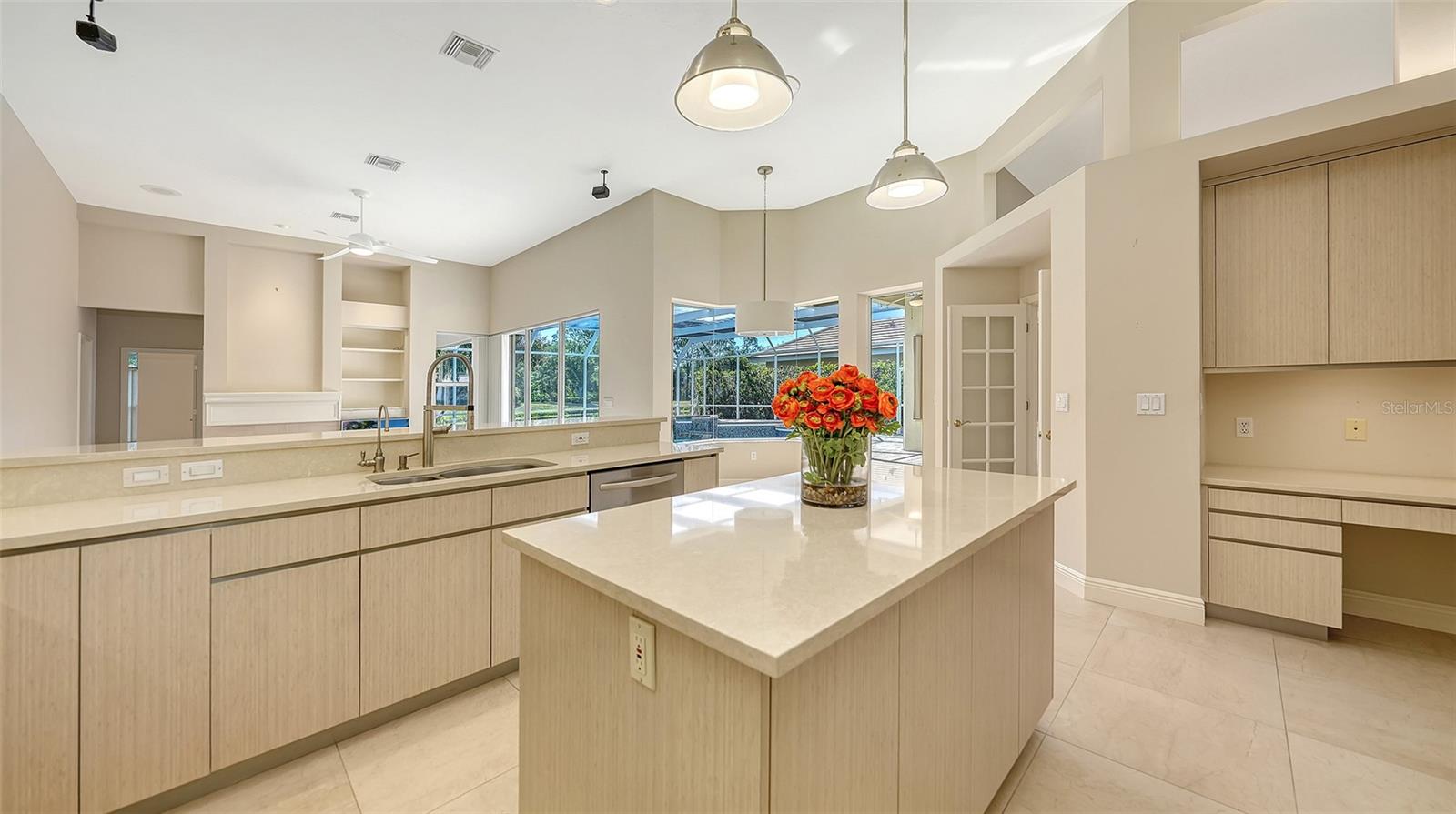 UNIVERSITY PARK COUNTRY CLUB - Residential