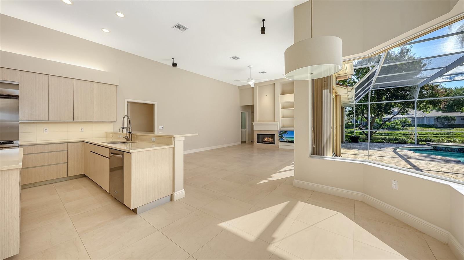 UNIVERSITY PARK COUNTRY CLUB - Residential