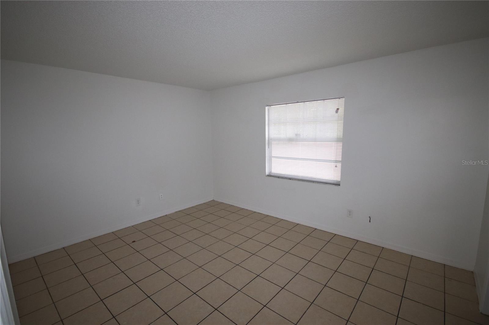 BLOOMINGDALE VILLAS UNIT 1 - Residential Lease