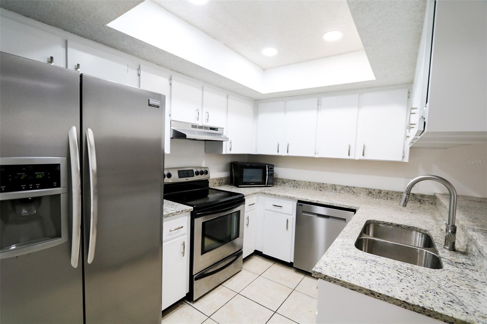 BLOOMINGDALE VILLAS UNIT 1 - Residential Lease