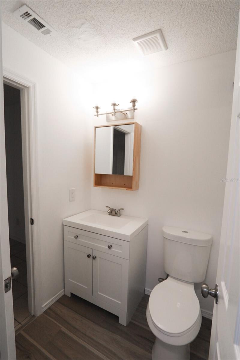 BLOOMINGDALE VILLAS UNIT 1 - Residential Lease