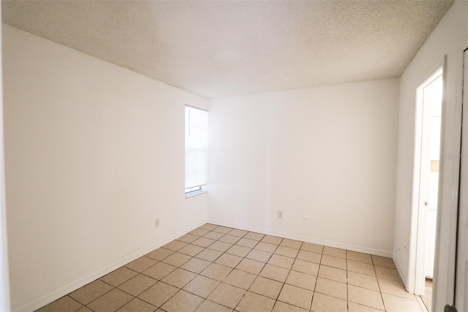 BLOOMINGDALE VILLAS UNIT 1 - Residential Lease