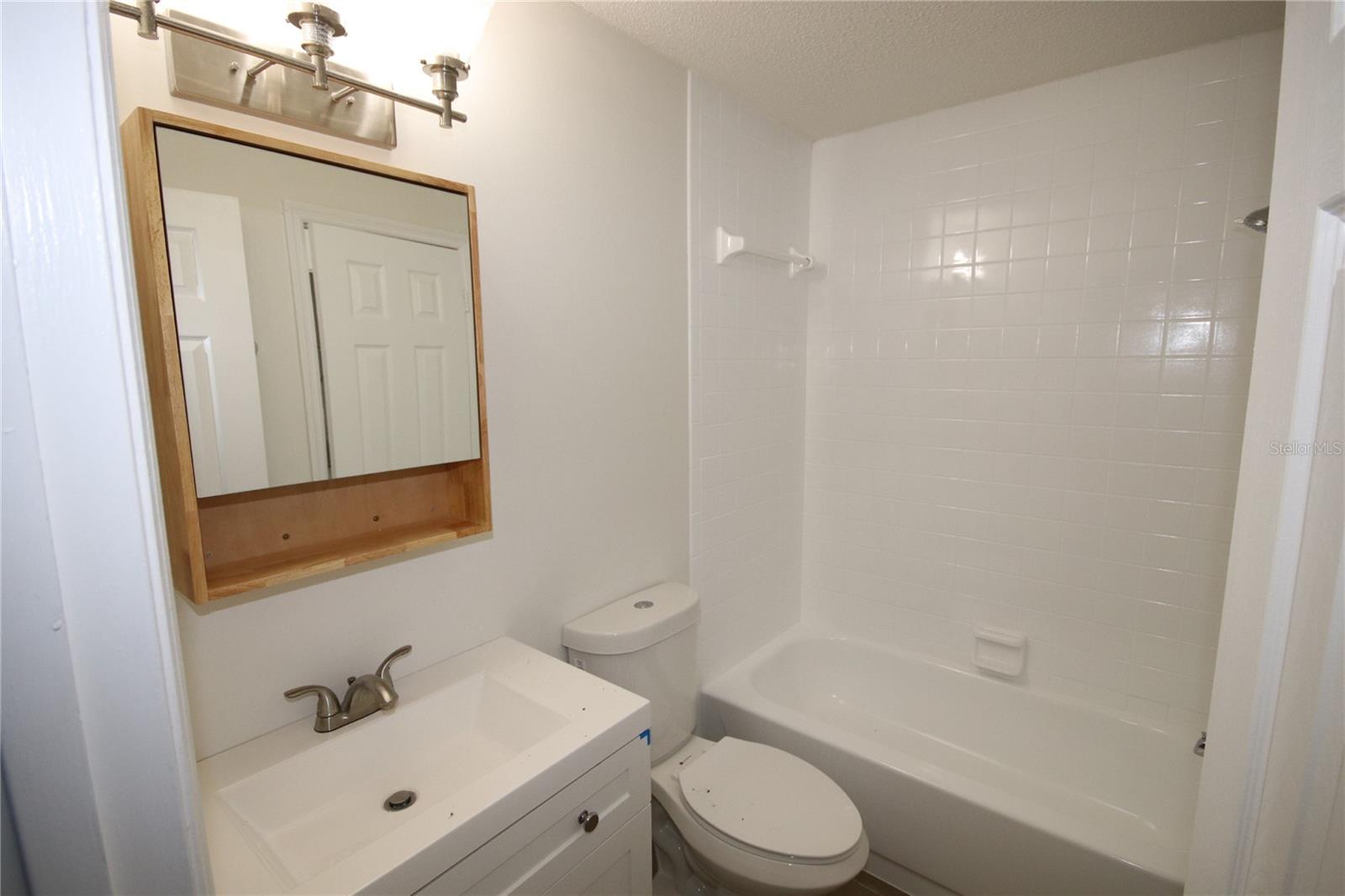 BLOOMINGDALE VILLAS UNIT 1 - Residential Lease