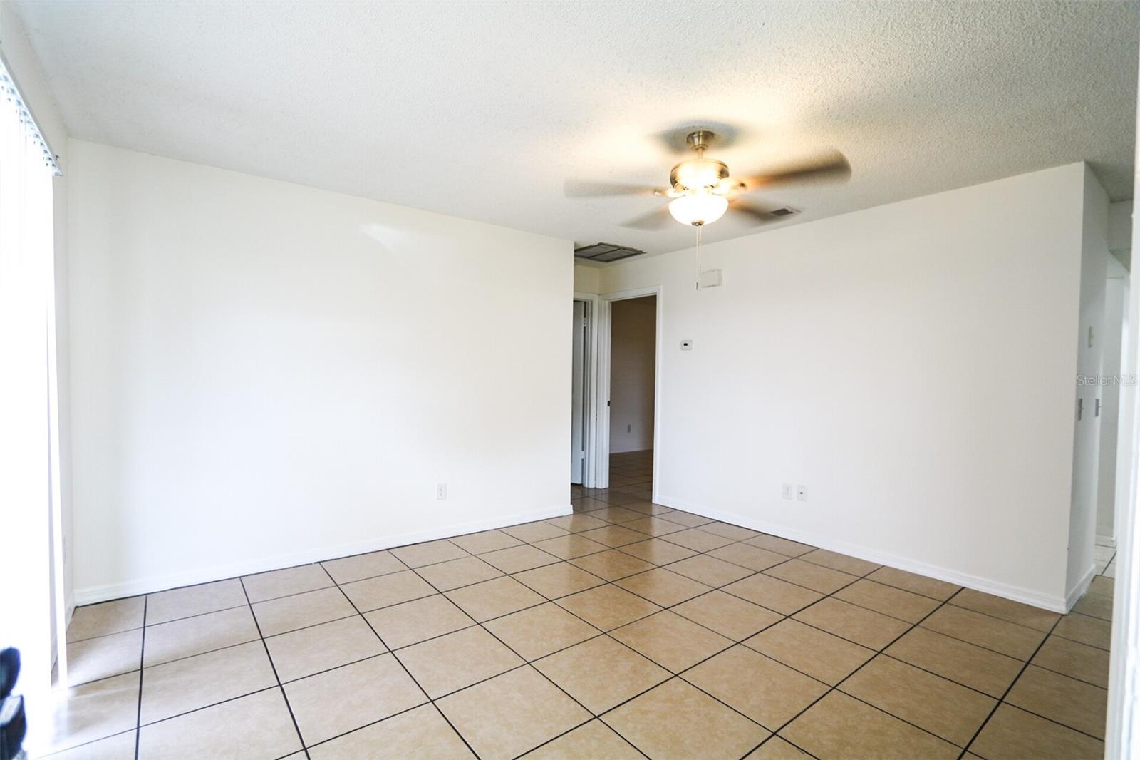 BLOOMINGDALE VILLAS UNIT 1 - Residential Lease