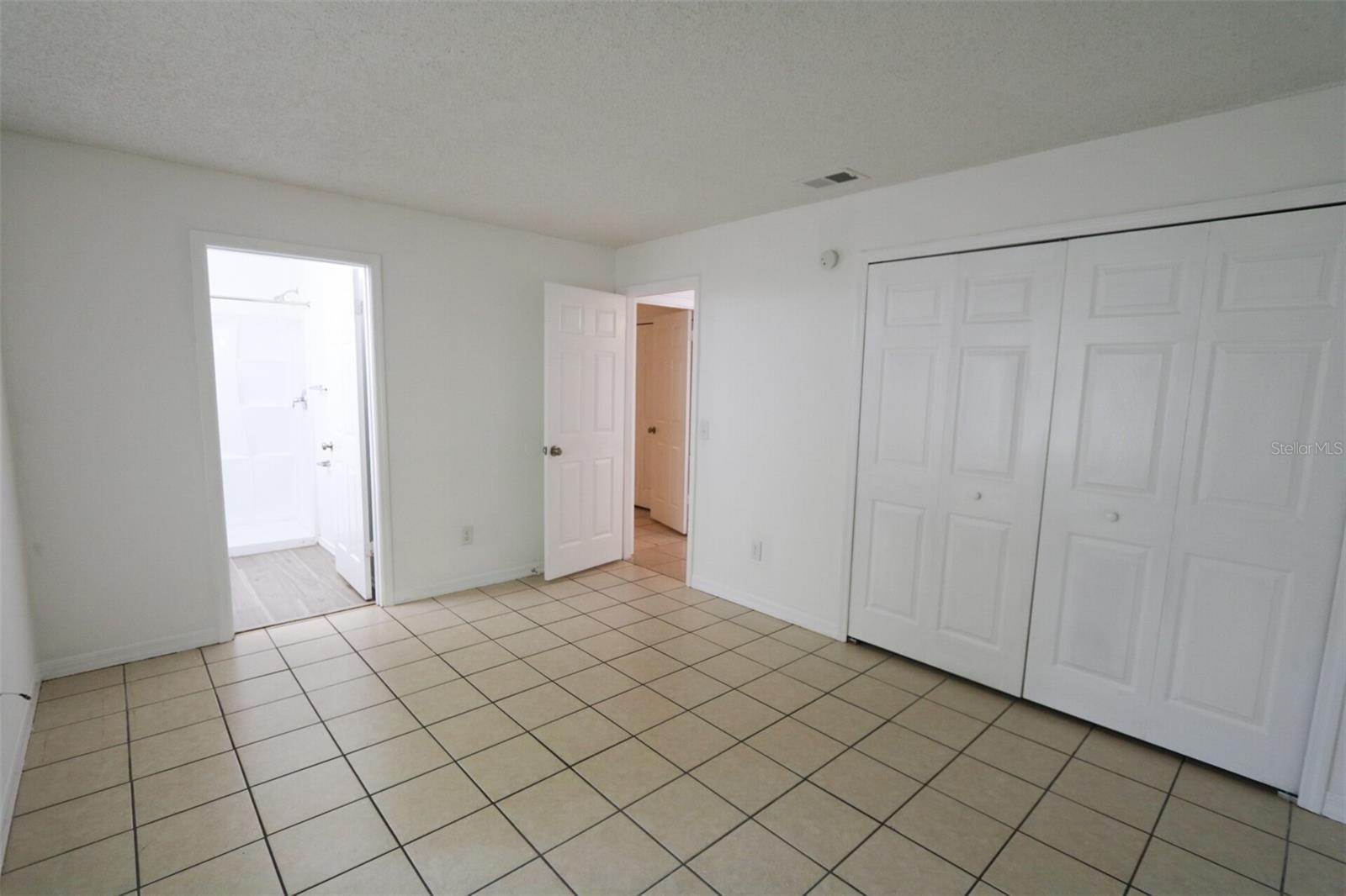 BLOOMINGDALE VILLAS UNIT 1 - Residential Lease