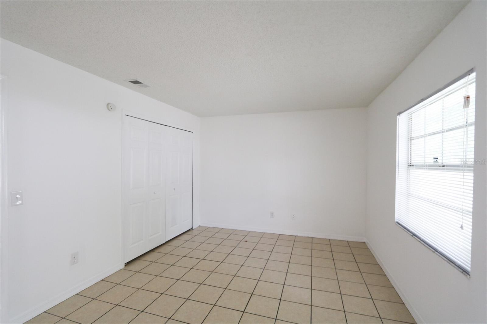 BLOOMINGDALE VILLAS UNIT 1 - Residential Lease