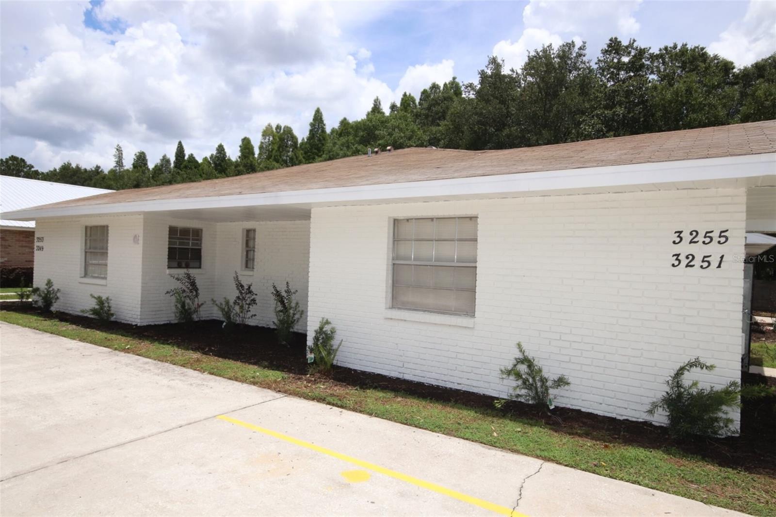 BLOOMINGDALE VILLAS UNIT 1 - Residential Lease