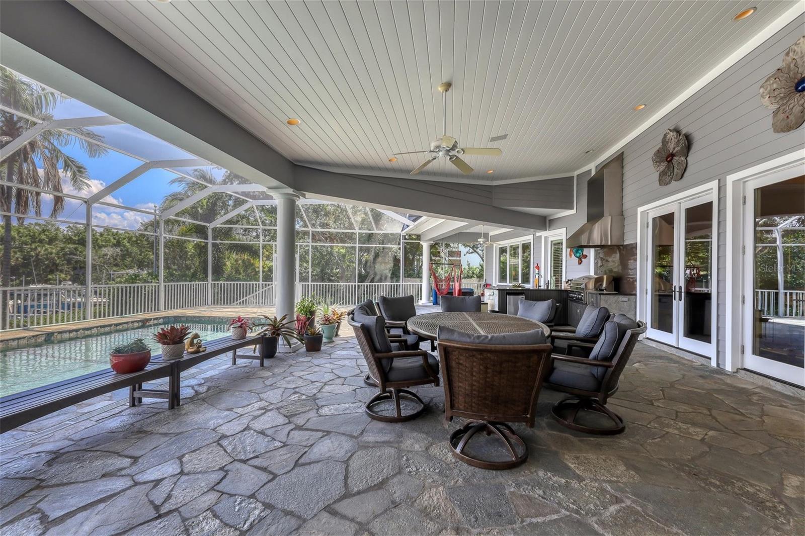 COCOANUT BAYOU - Residential