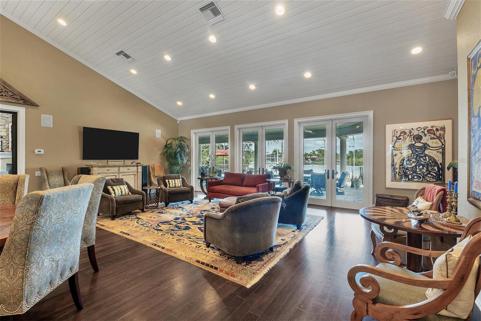 COCOANUT BAYOU - Residential