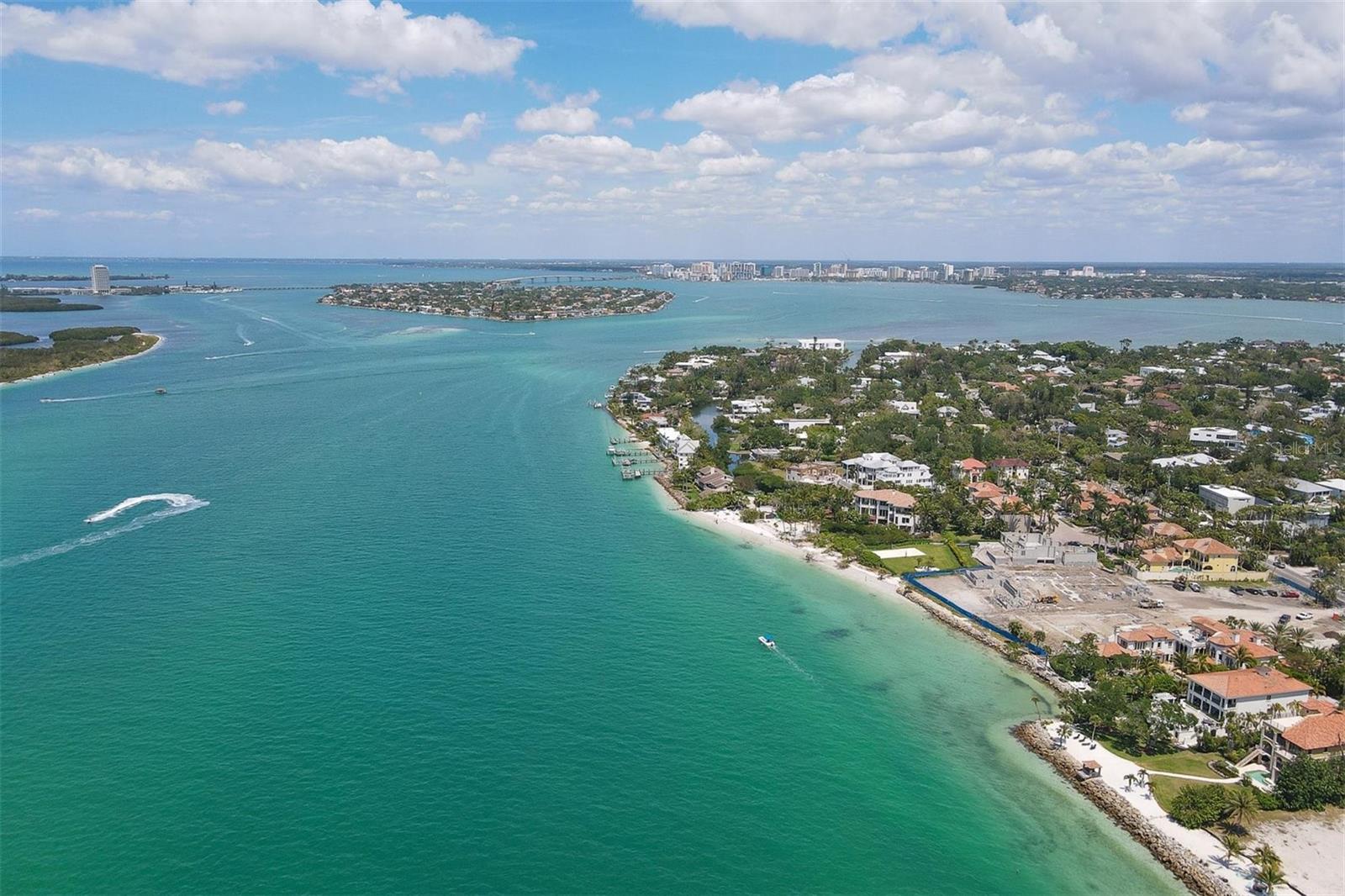 COCOANUT BAYOU - Residential