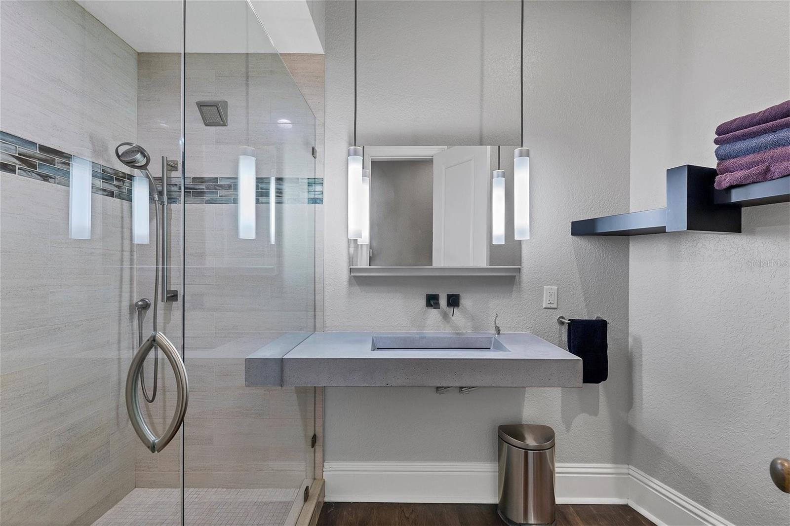 COCOANUT BAYOU - Residential