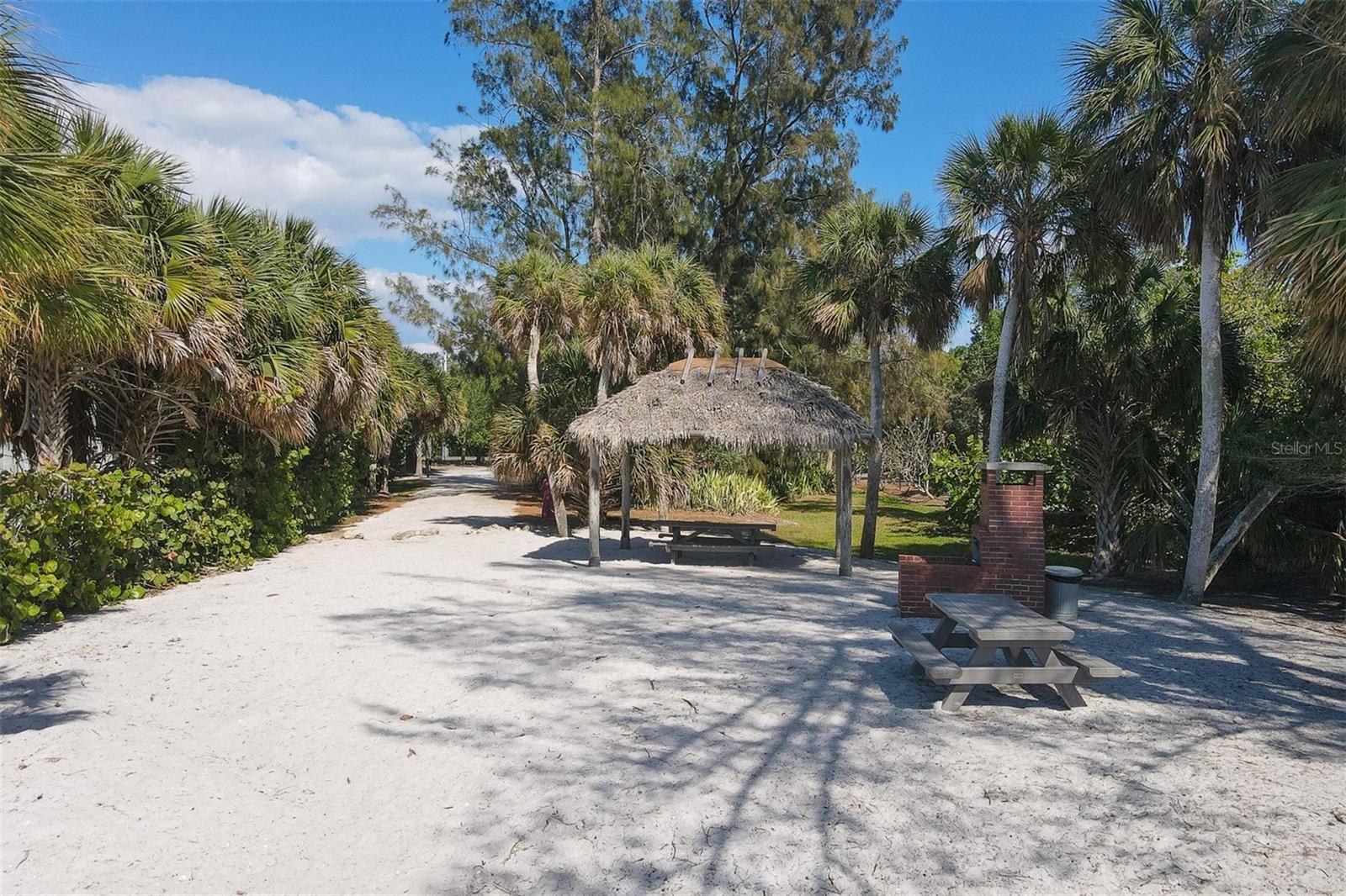 COCOANUT BAYOU - Residential