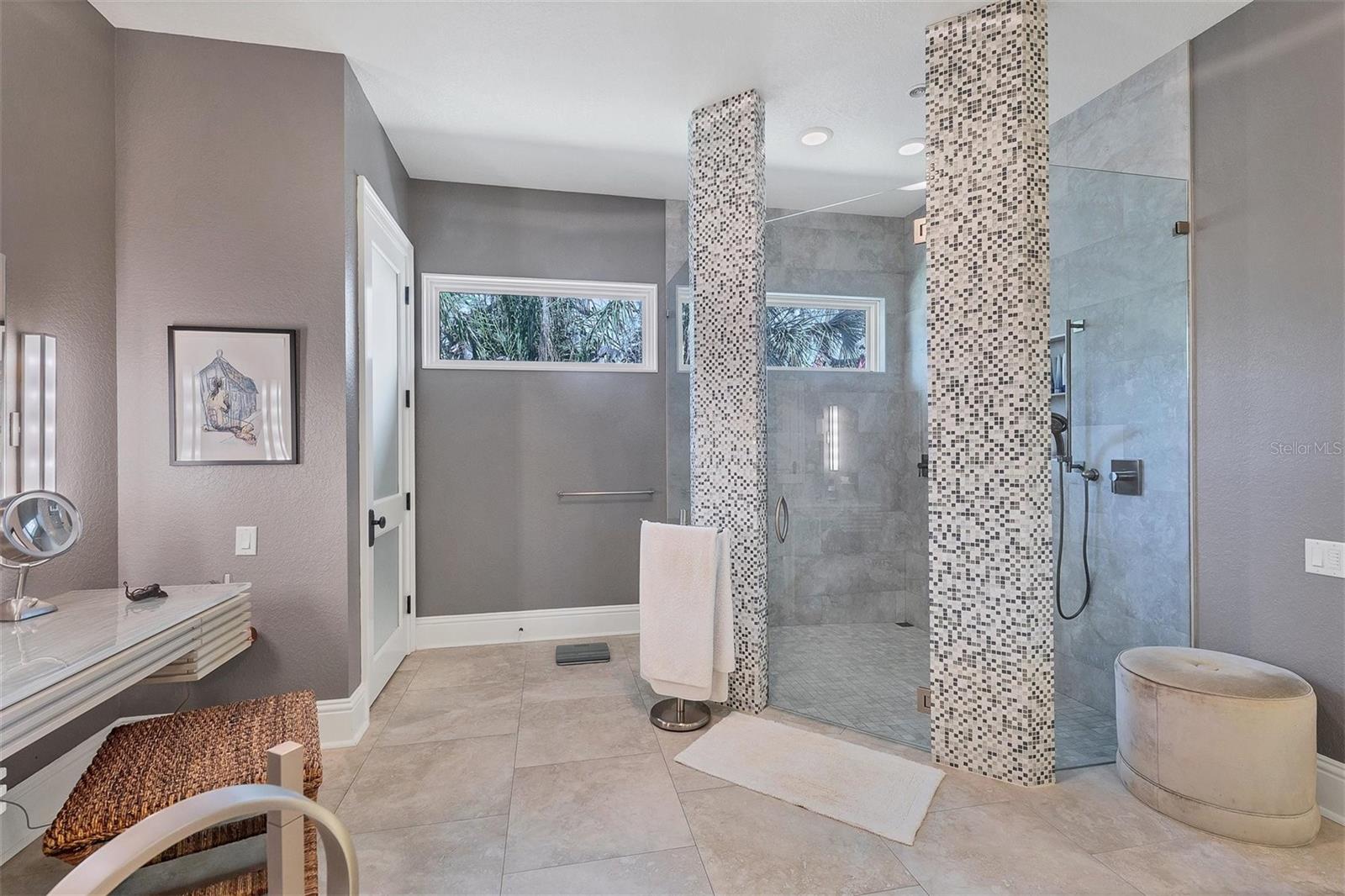 COCOANUT BAYOU - Residential