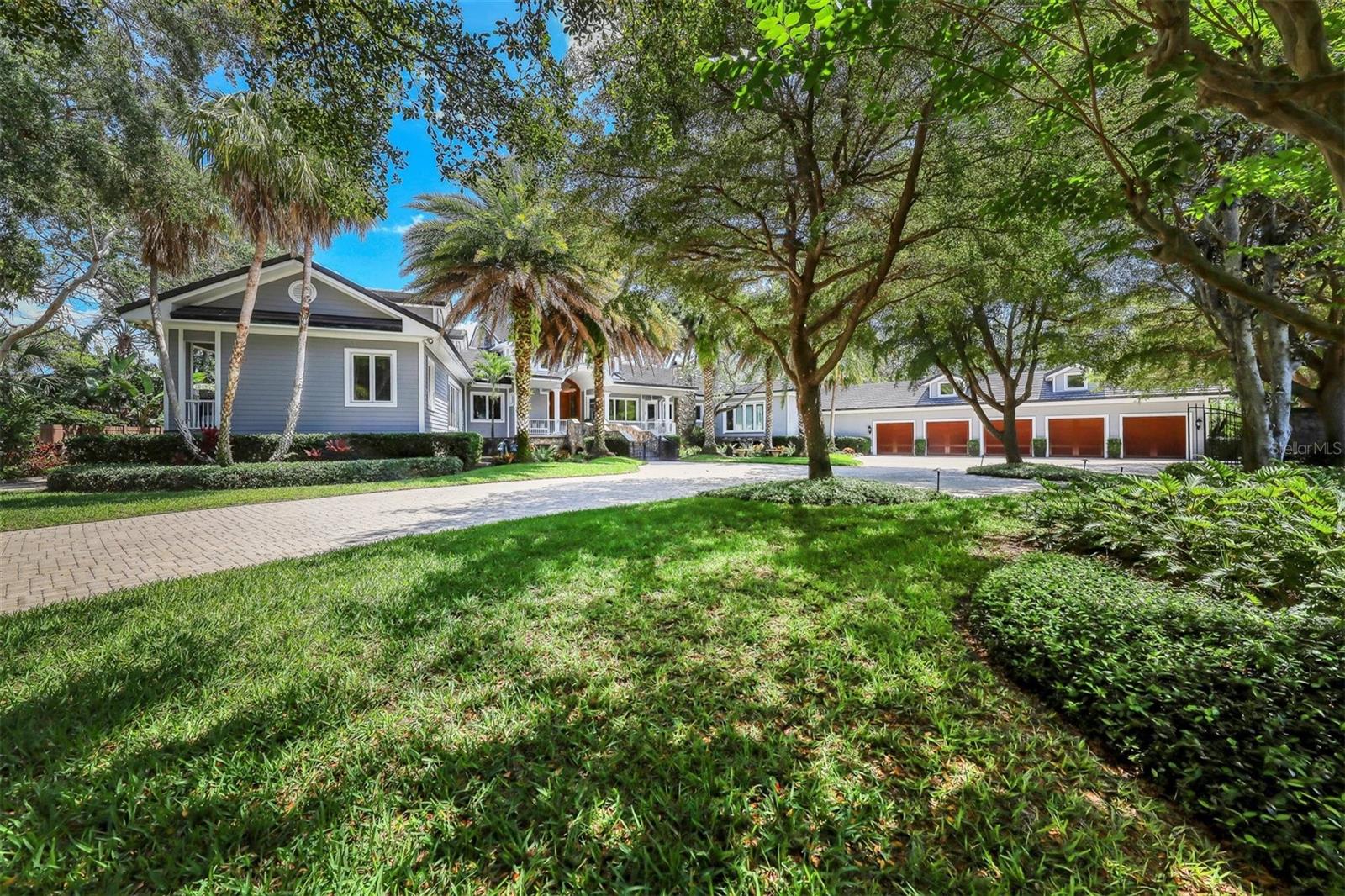 COCOANUT BAYOU - Residential