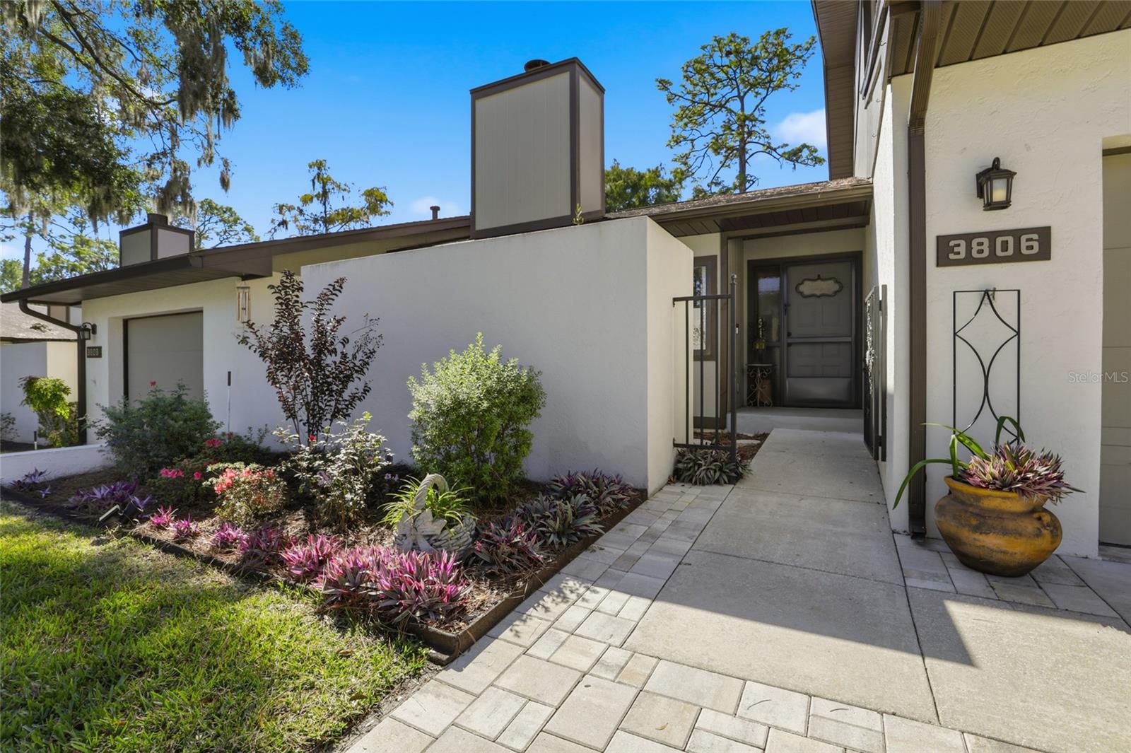 FOX MEADOW - Residential