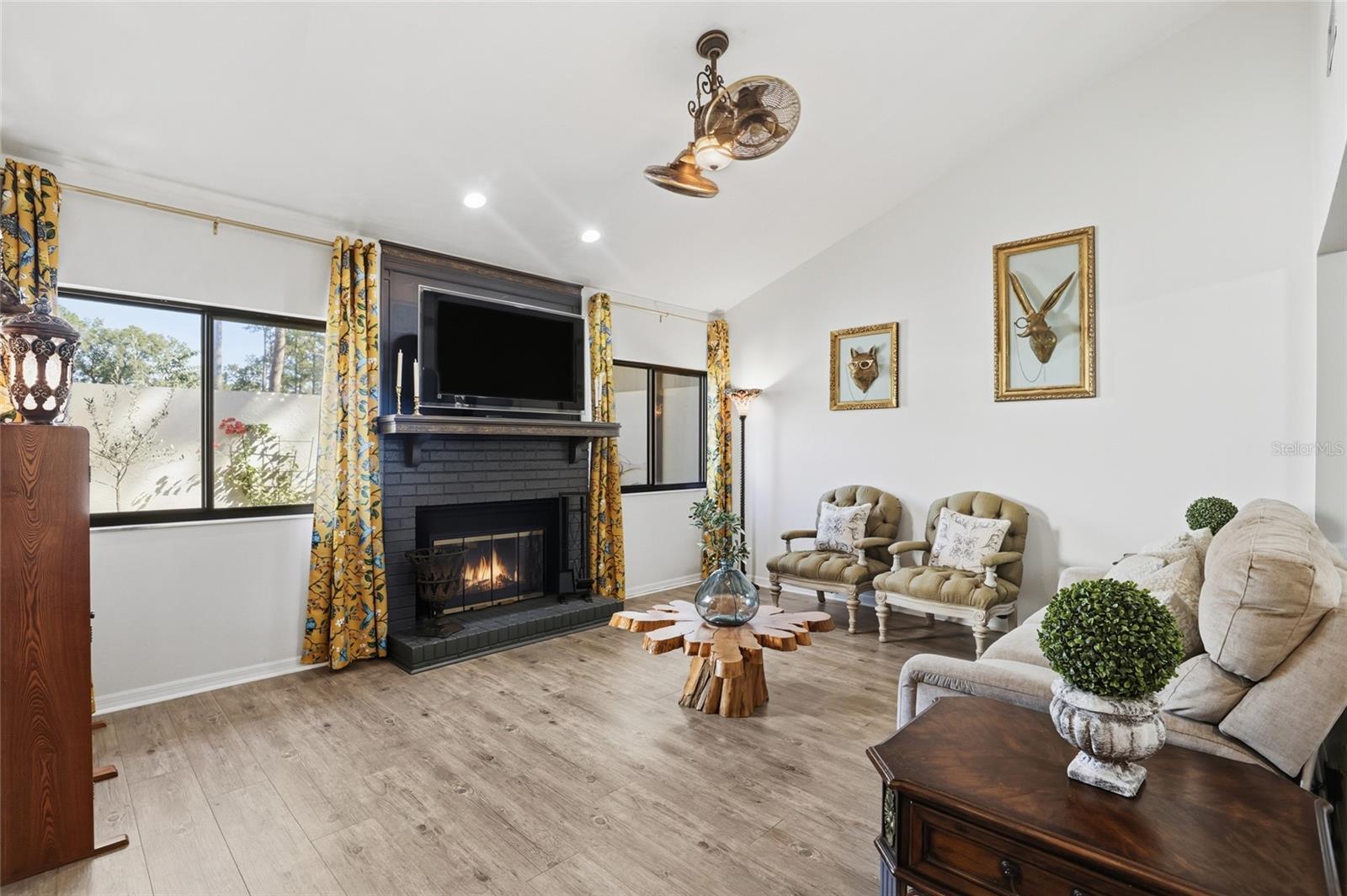 FOX MEADOW - Residential