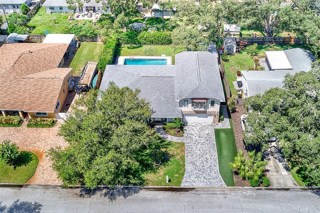 Photo of 812 Willowbranch Avenue, Clearwater, FL 33764 (MLS # TB8544173)