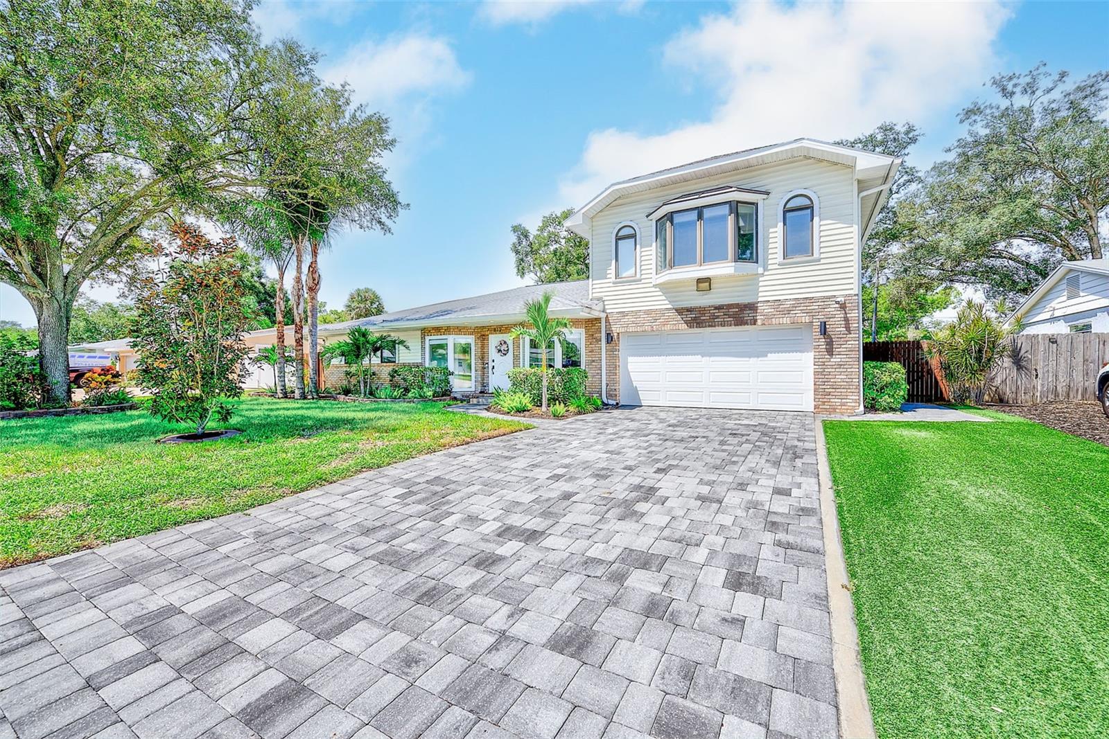 812 WILLOWBRANCH AVENUE