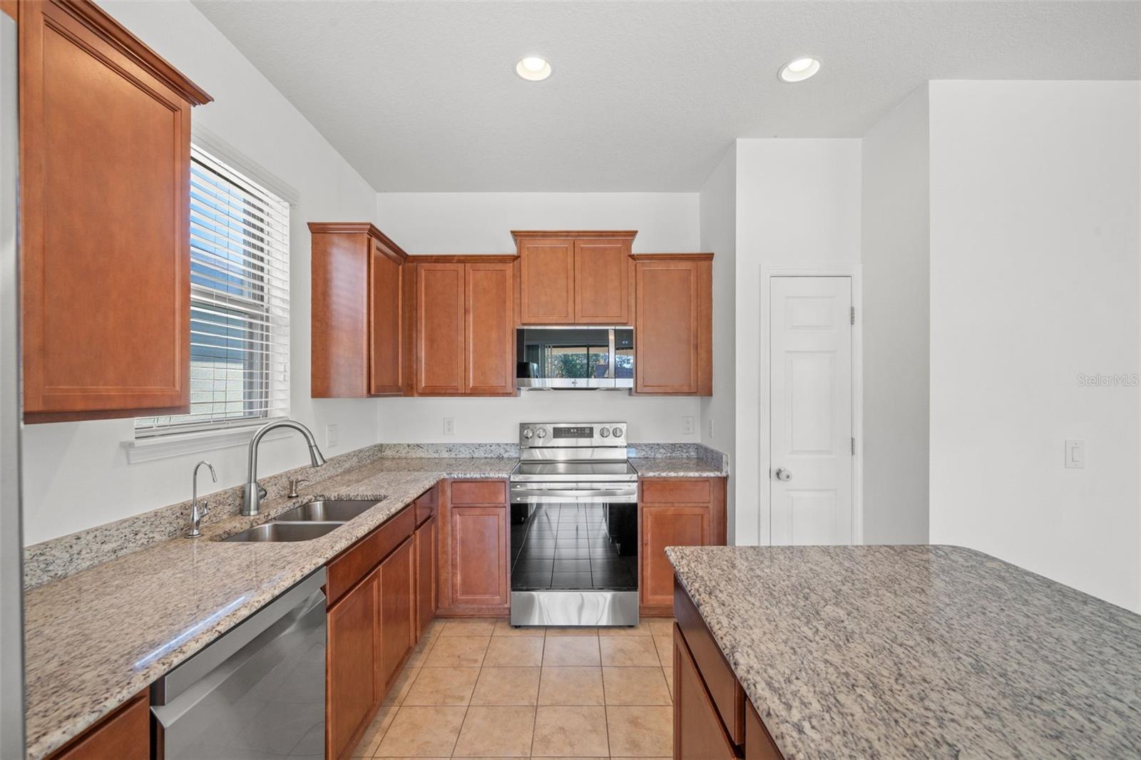 TRILLIUM VILLAGE D - Residential