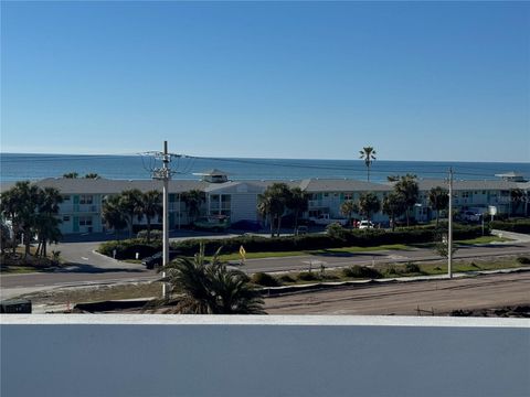 A home in LONGBOAT KEY