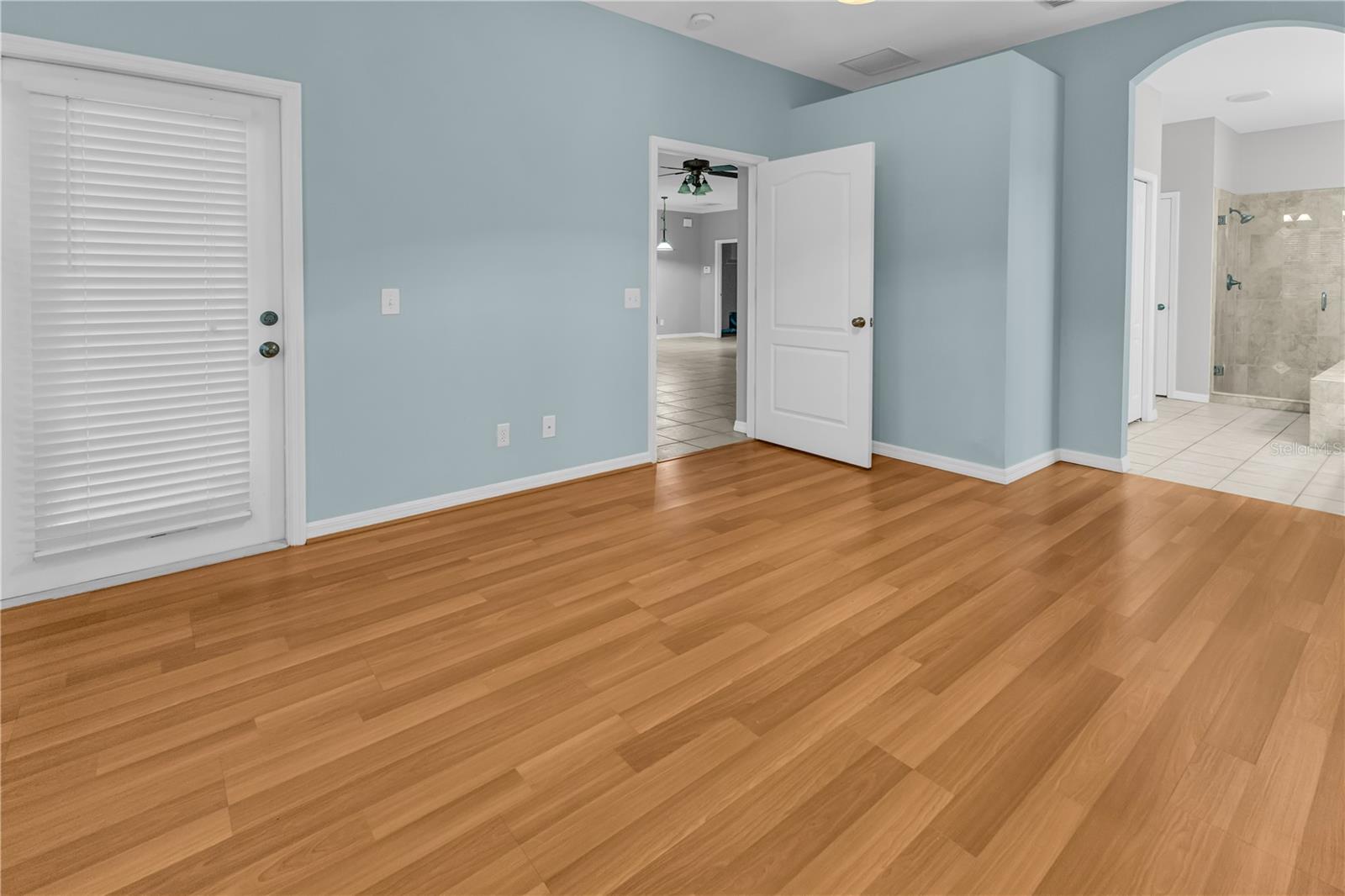 THE OAKS AT WOODLAND PARK PH 2 - Residential Lease