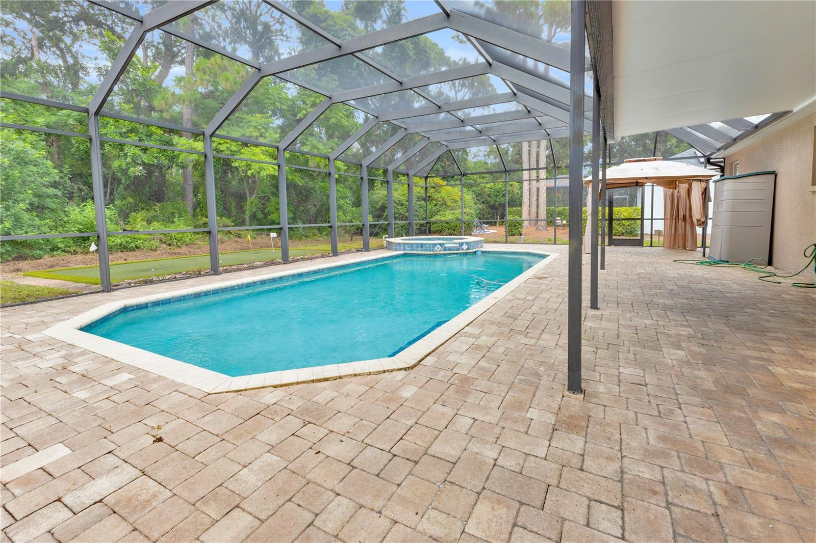 THE OAKS AT WOODLAND PARK PH 2 - Residential Lease